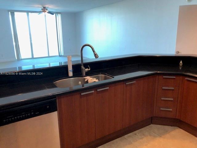 14951 Royal Oaks Ln 2207, North Miami, Florida 33181, 3 Bedrooms Bedrooms, ,3 BathroomsBathrooms,Residentiallease,For Rent,14951 Royal Oaks Ln 2207,A11529098