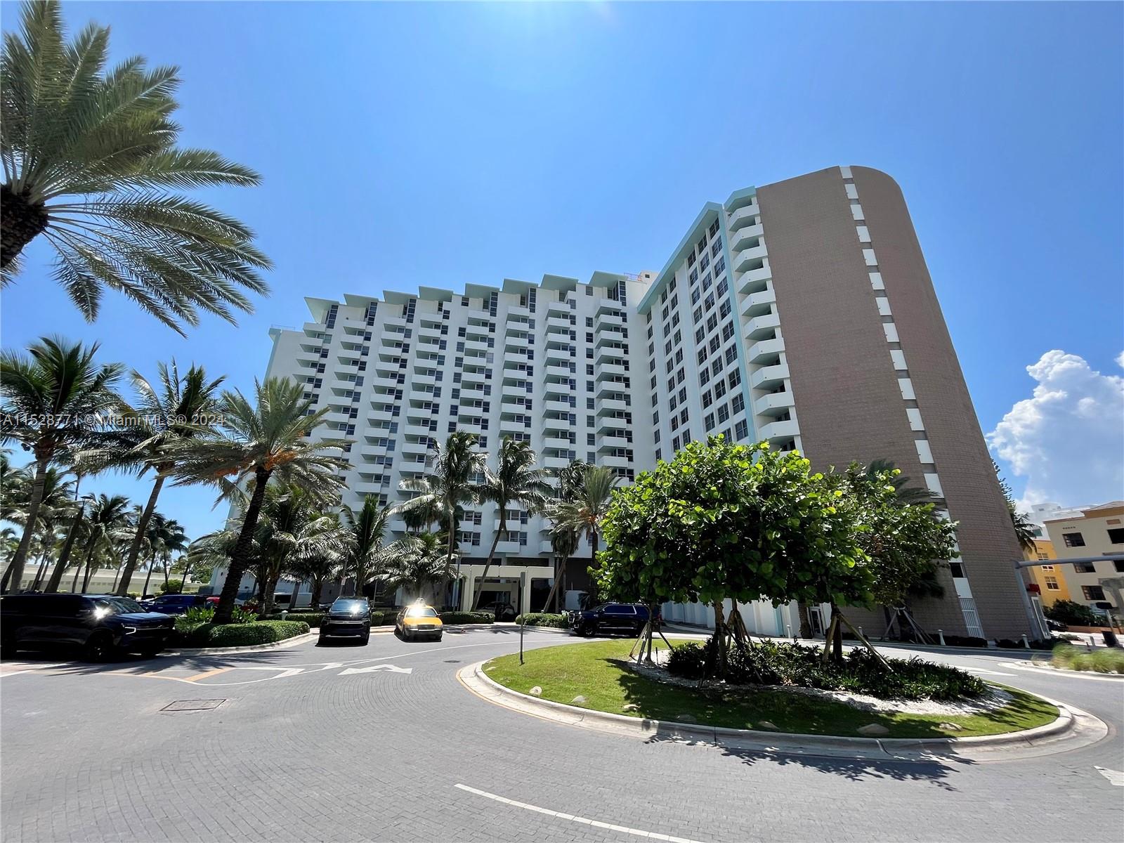 2899 Collins Ave 810, Miami Beach, Florida 33140, ,1 BathroomBathrooms,Residential,For Sale,2899 Collins Ave 810,A11528771