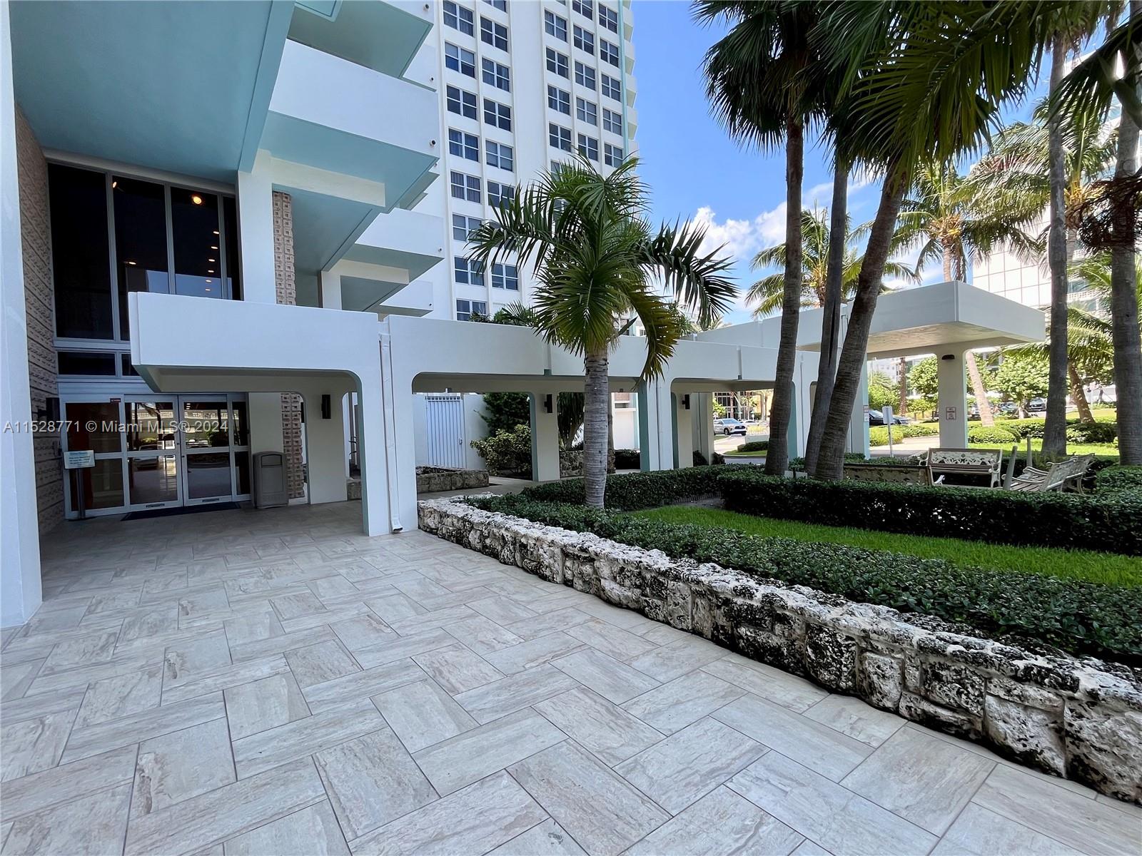2899 Collins Ave 810, Miami Beach, Florida 33140, ,1 BathroomBathrooms,Residential,For Sale,2899 Collins Ave 810,A11528771