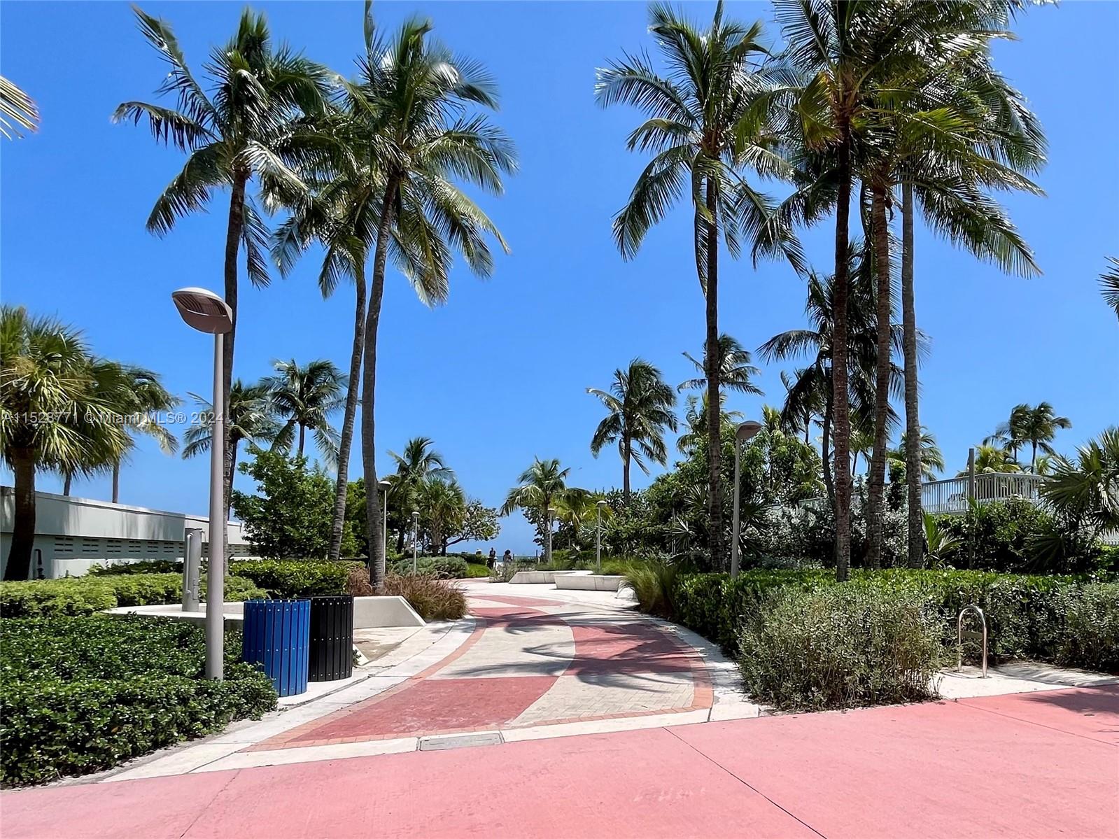2899 Collins Ave 810, Miami Beach, Florida 33140, ,1 BathroomBathrooms,Residential,For Sale,2899 Collins Ave 810,A11528771