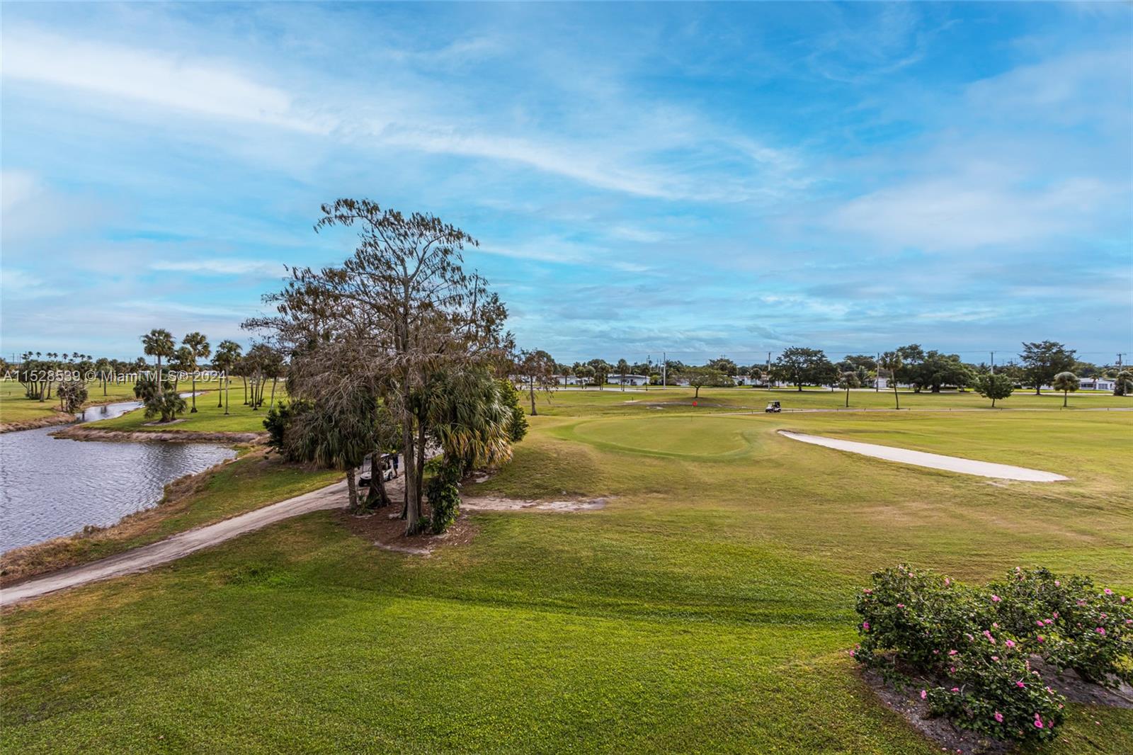 7807 Golf Cir Dr 304, Margate, Florida 33063, 2 Bedrooms Bedrooms, ,2 BathroomsBathrooms,Residential,For Sale,7807 Golf Cir Dr 304,A11528539