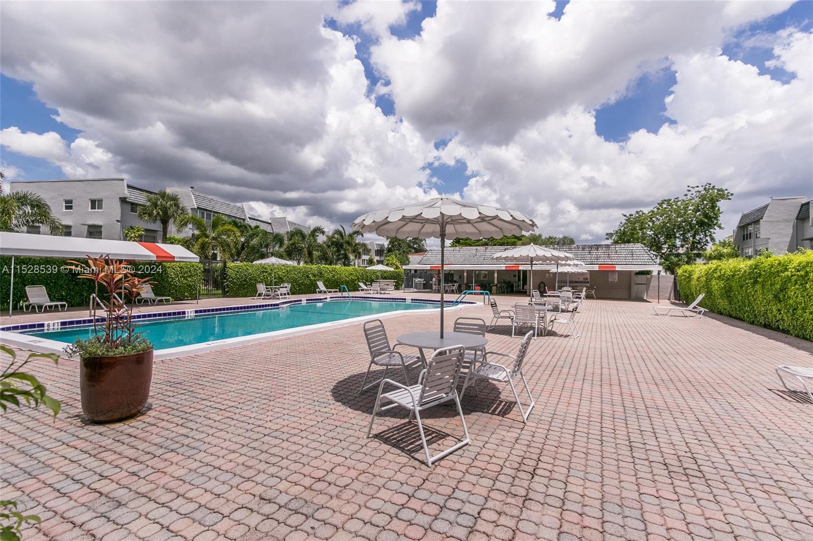 7807 Golf Cir Dr 304, Margate, Florida 33063, 2 Bedrooms Bedrooms, ,2 BathroomsBathrooms,Residential,For Sale,7807 Golf Cir Dr 304,A11528539