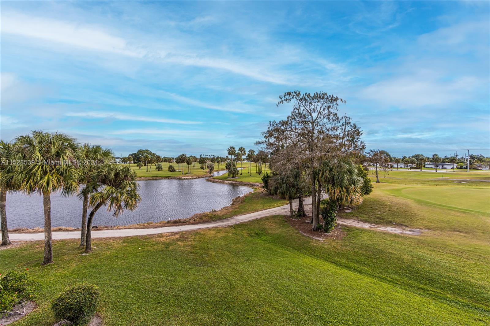 7807 Golf Cir Dr 304, Margate, Florida 33063, 2 Bedrooms Bedrooms, ,2 BathroomsBathrooms,Residential,For Sale,7807 Golf Cir Dr 304,A11528539