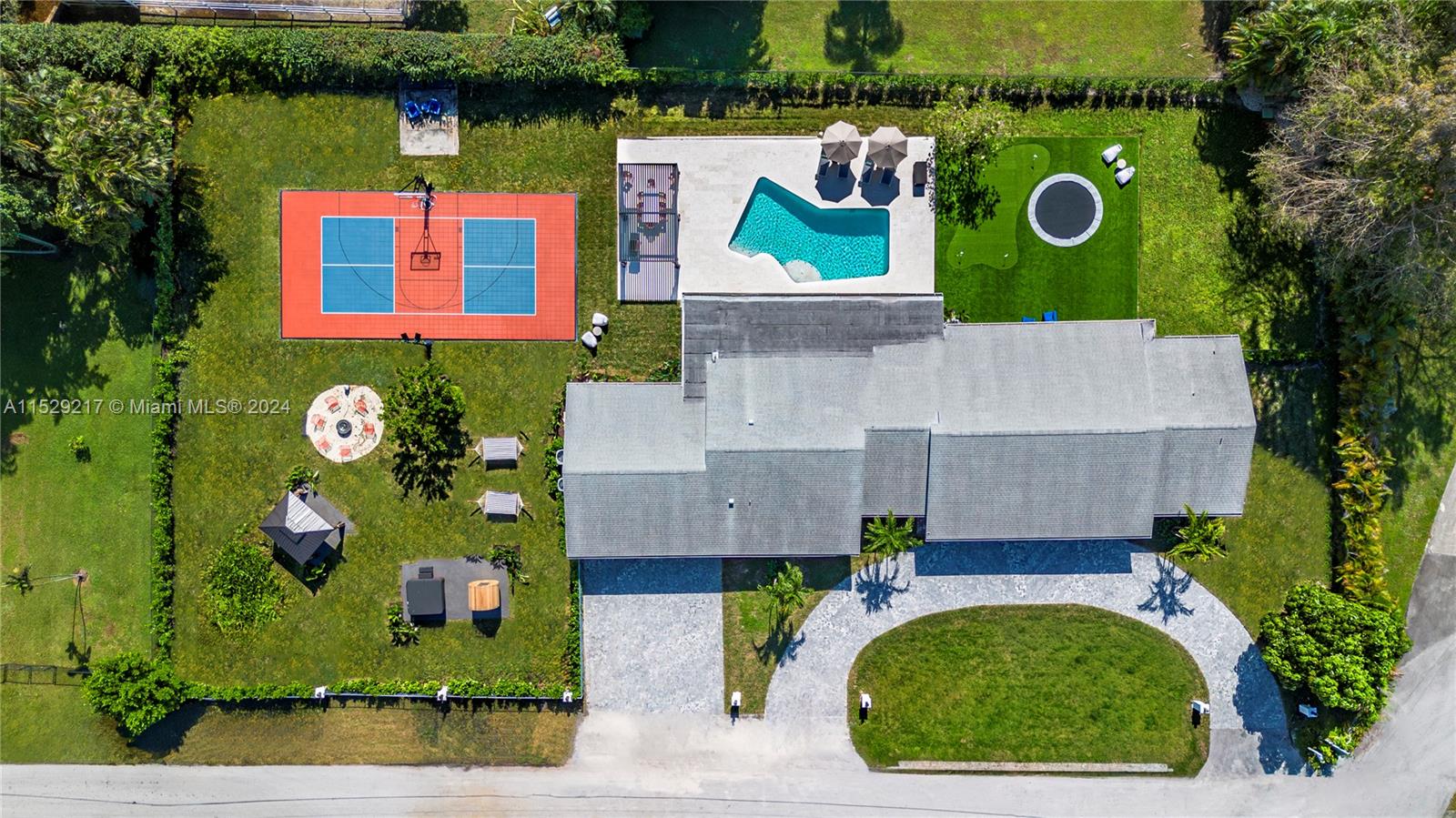 11300 SW 1st St, Plantation, Florida 33325, 8 Bedrooms Bedrooms, ,4 BathroomsBathrooms,Residential,For Sale,11300 SW 1st St,A11529217