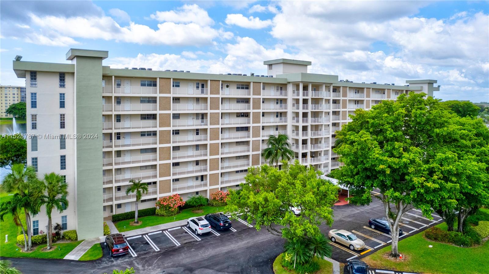 3091 N Course Dr 702, Pompano Beach, Florida 33069, 2 Bedrooms Bedrooms, ,2 BathroomsBathrooms,Residential,For Sale,3091 N Course Dr 702,A11528787
