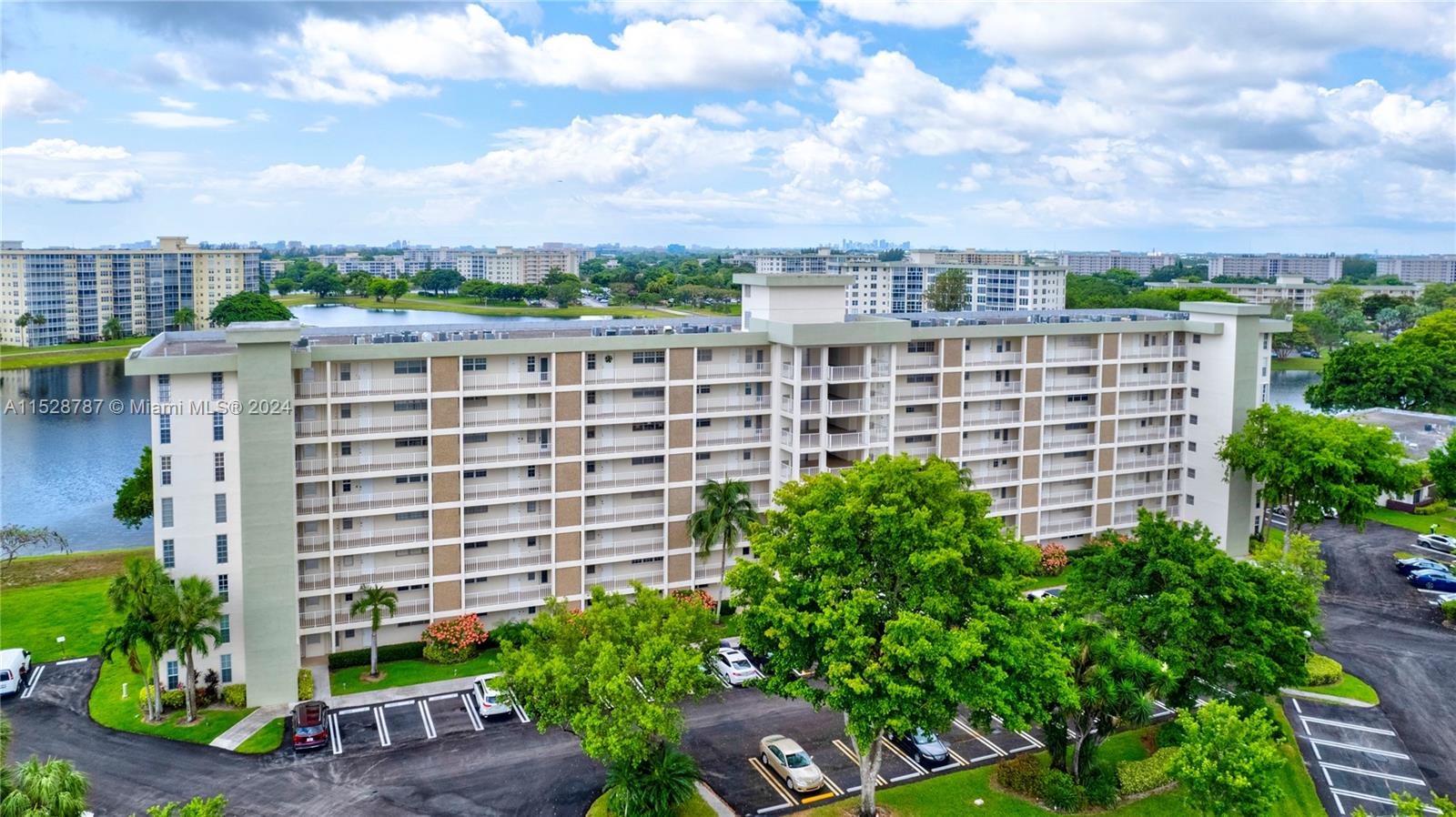 3091 N Course Dr 702, Pompano Beach, Florida 33069, 2 Bedrooms Bedrooms, ,2 BathroomsBathrooms,Residential,For Sale,3091 N Course Dr 702,A11528787