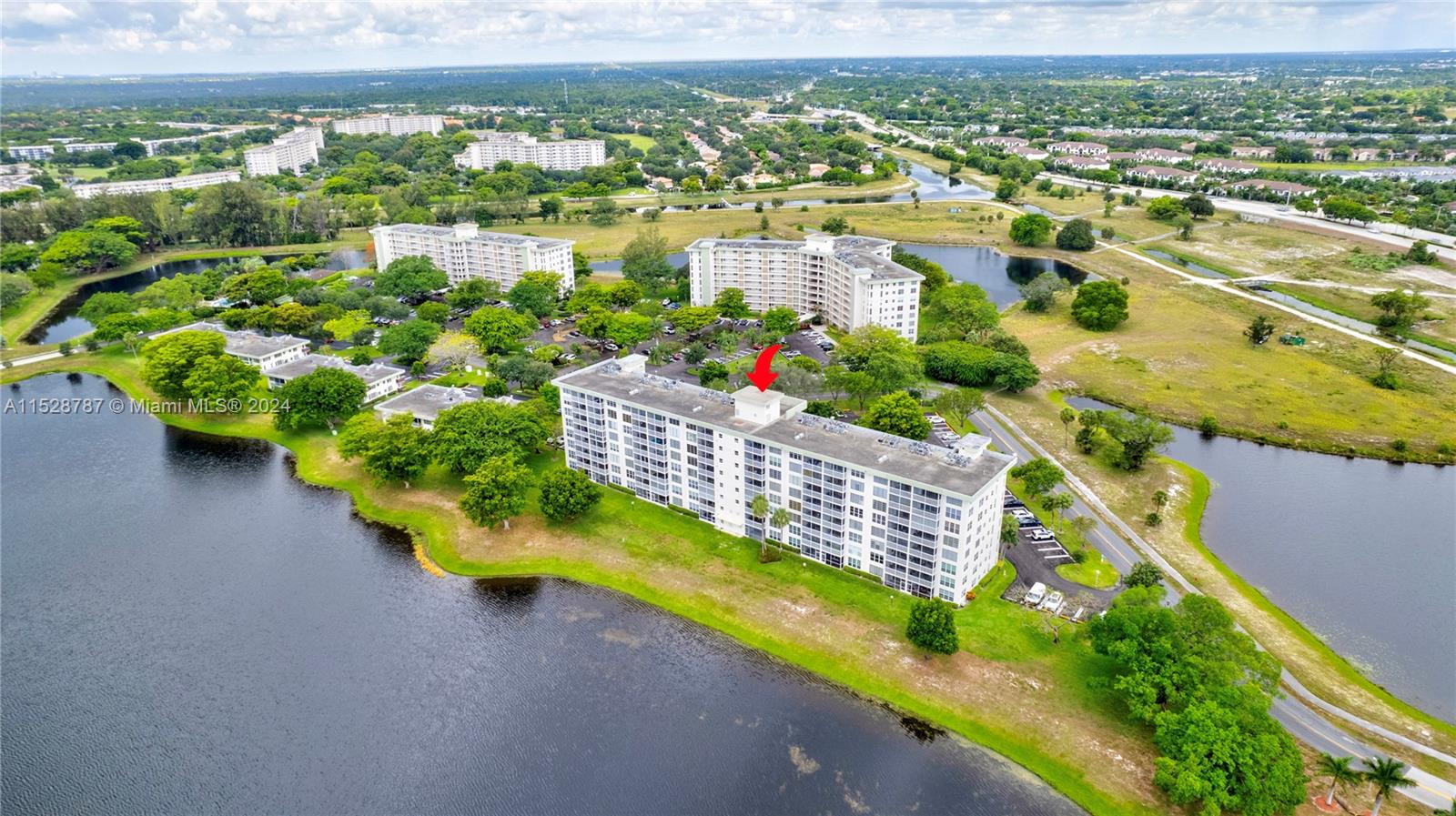 3091 N Course Dr 702, Pompano Beach, Florida 33069, 2 Bedrooms Bedrooms, ,2 BathroomsBathrooms,Residential,For Sale,3091 N Course Dr 702,A11528787