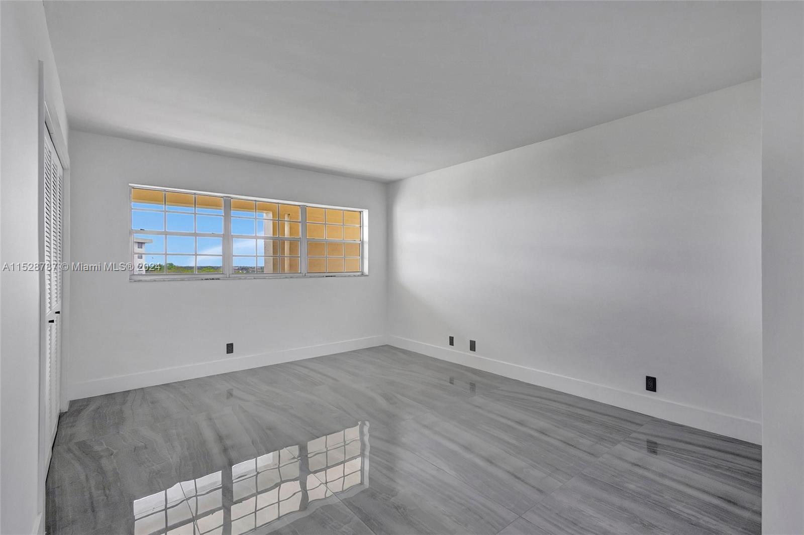 3091 N Course Dr 702, Pompano Beach, Florida 33069, 2 Bedrooms Bedrooms, ,2 BathroomsBathrooms,Residential,For Sale,3091 N Course Dr 702,A11528787