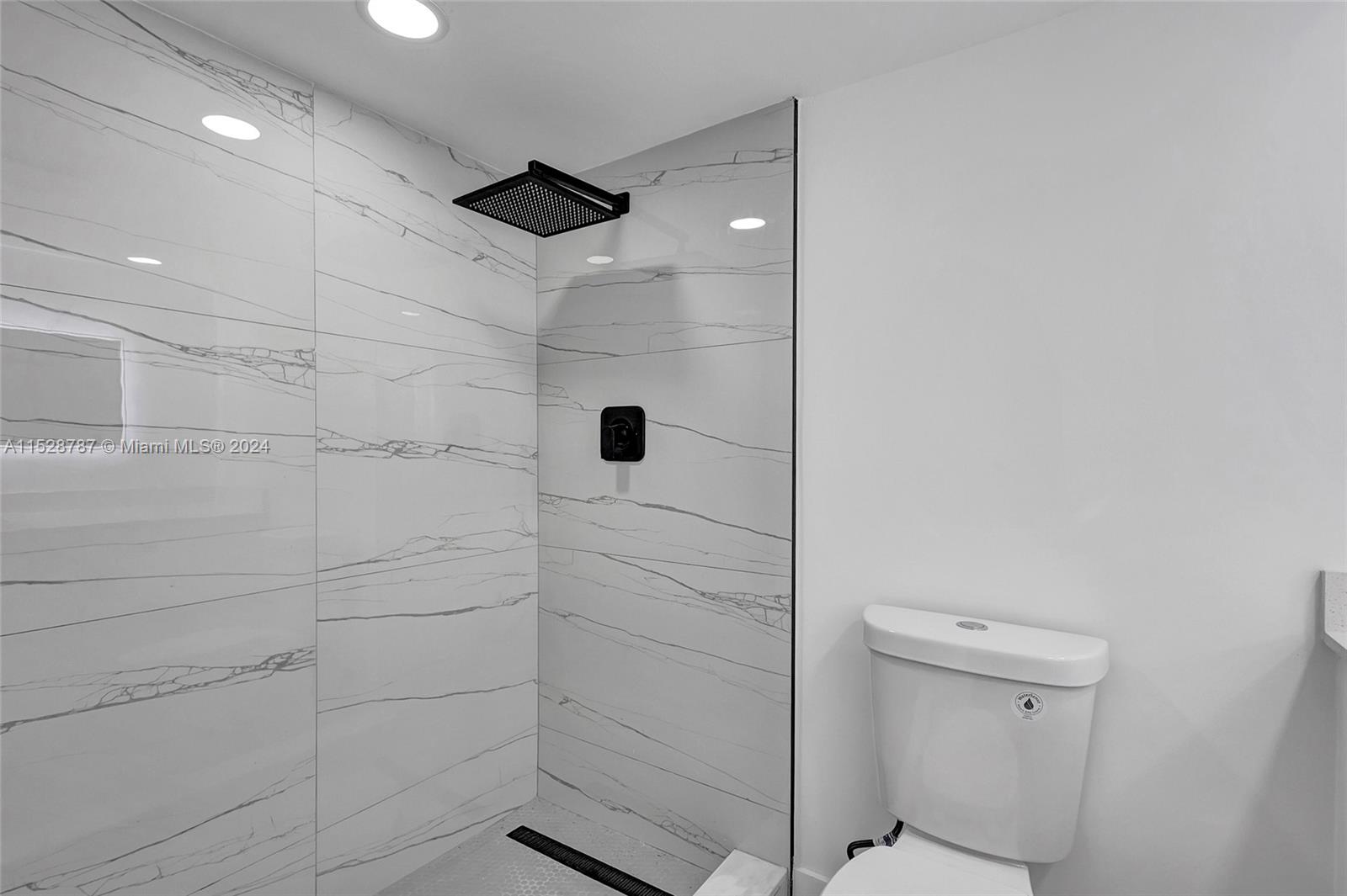 3091 N Course Dr 702, Pompano Beach, Florida 33069, 2 Bedrooms Bedrooms, ,2 BathroomsBathrooms,Residential,For Sale,3091 N Course Dr 702,A11528787