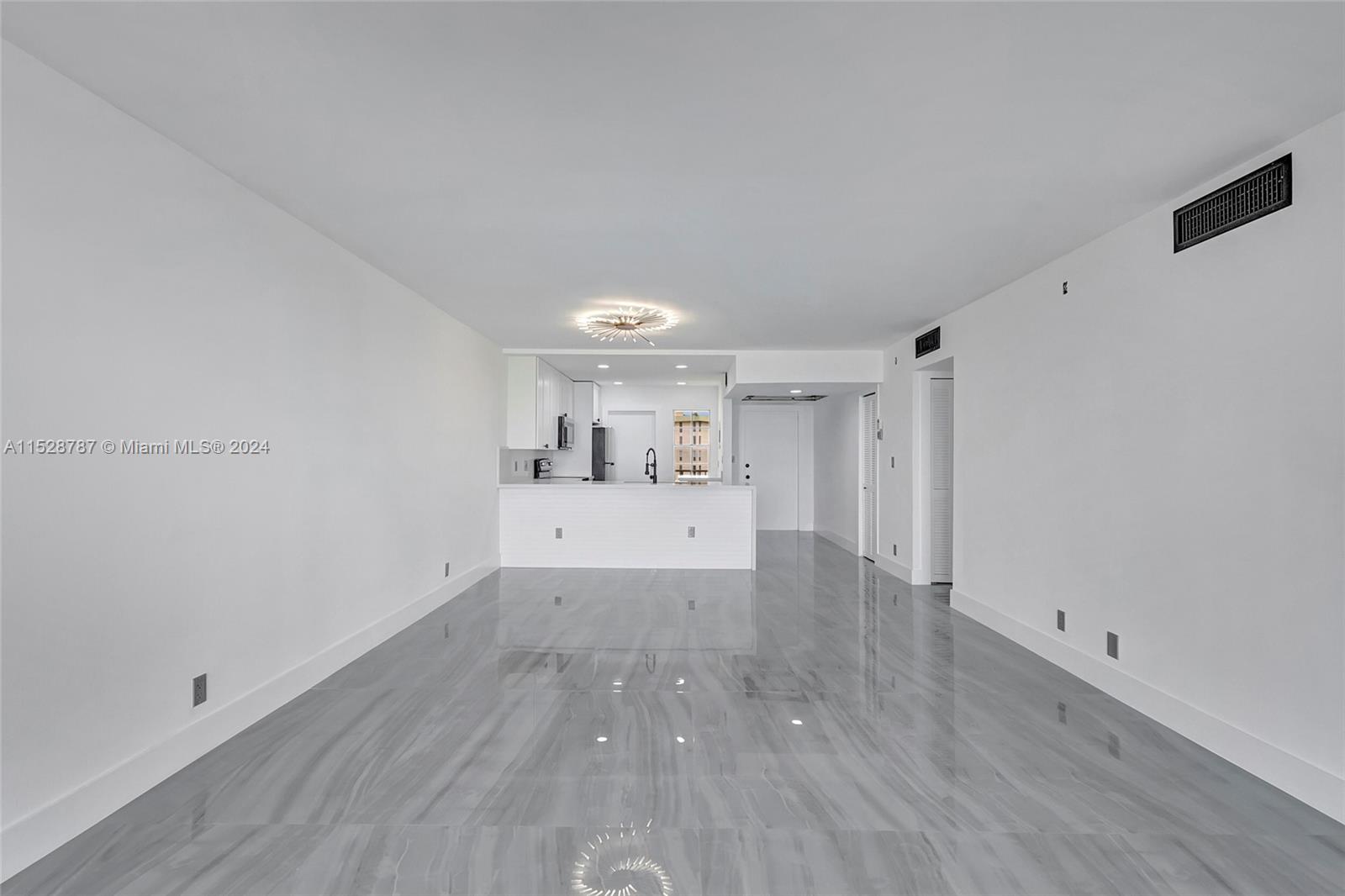 3091 N Course Dr 702, Pompano Beach, Florida 33069, 2 Bedrooms Bedrooms, ,2 BathroomsBathrooms,Residential,For Sale,3091 N Course Dr 702,A11528787