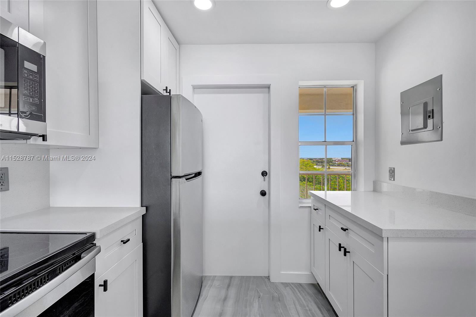 3091 N Course Dr 702, Pompano Beach, Florida 33069, 2 Bedrooms Bedrooms, ,2 BathroomsBathrooms,Residential,For Sale,3091 N Course Dr 702,A11528787