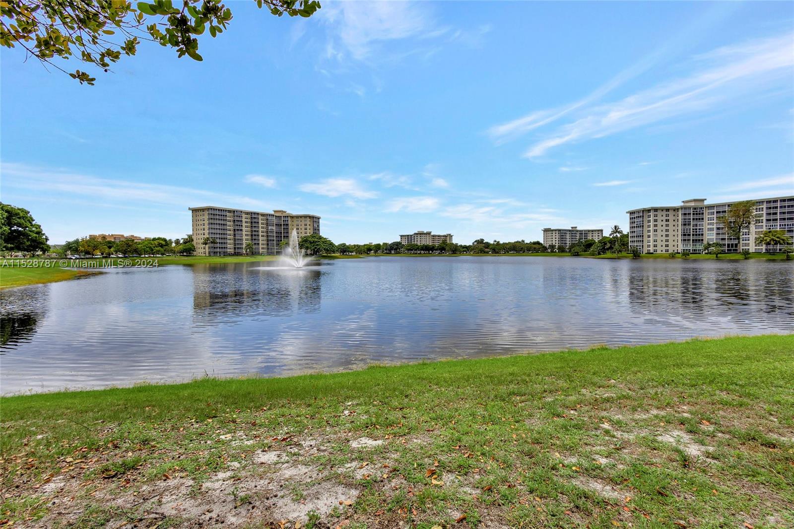 3091 N Course Dr 702, Pompano Beach, Florida 33069, 2 Bedrooms Bedrooms, ,2 BathroomsBathrooms,Residential,For Sale,3091 N Course Dr 702,A11528787