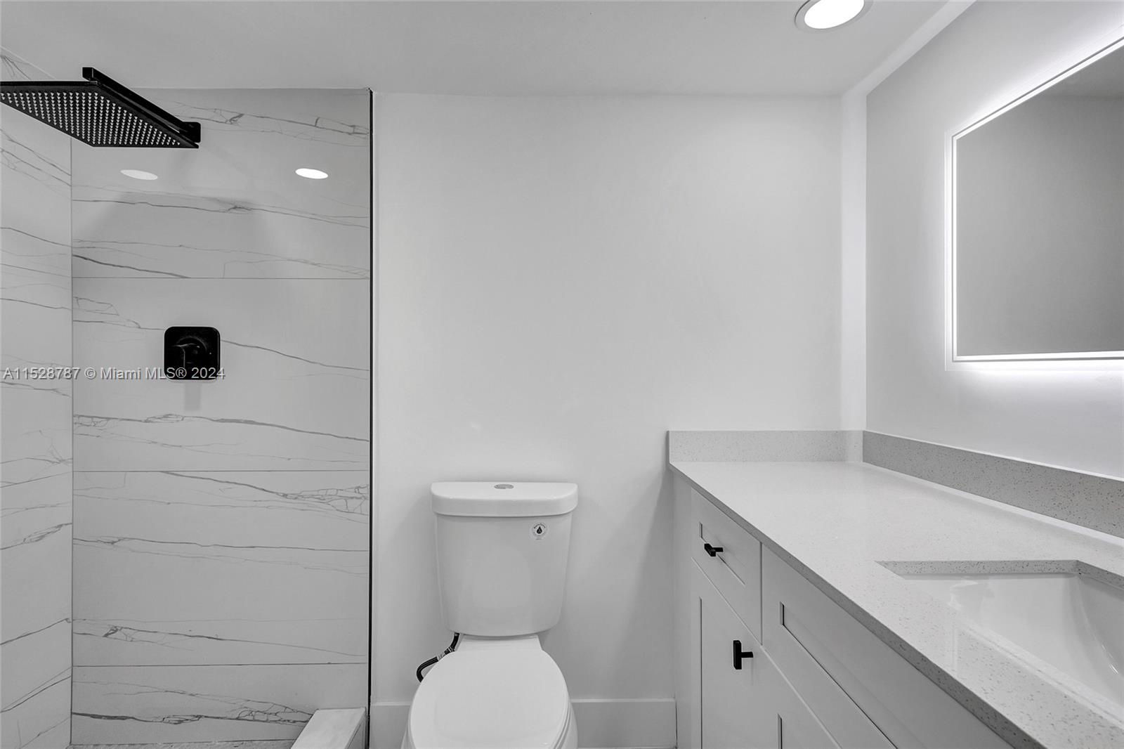 3091 N Course Dr 702, Pompano Beach, Florida 33069, 2 Bedrooms Bedrooms, ,2 BathroomsBathrooms,Residential,For Sale,3091 N Course Dr 702,A11528787
