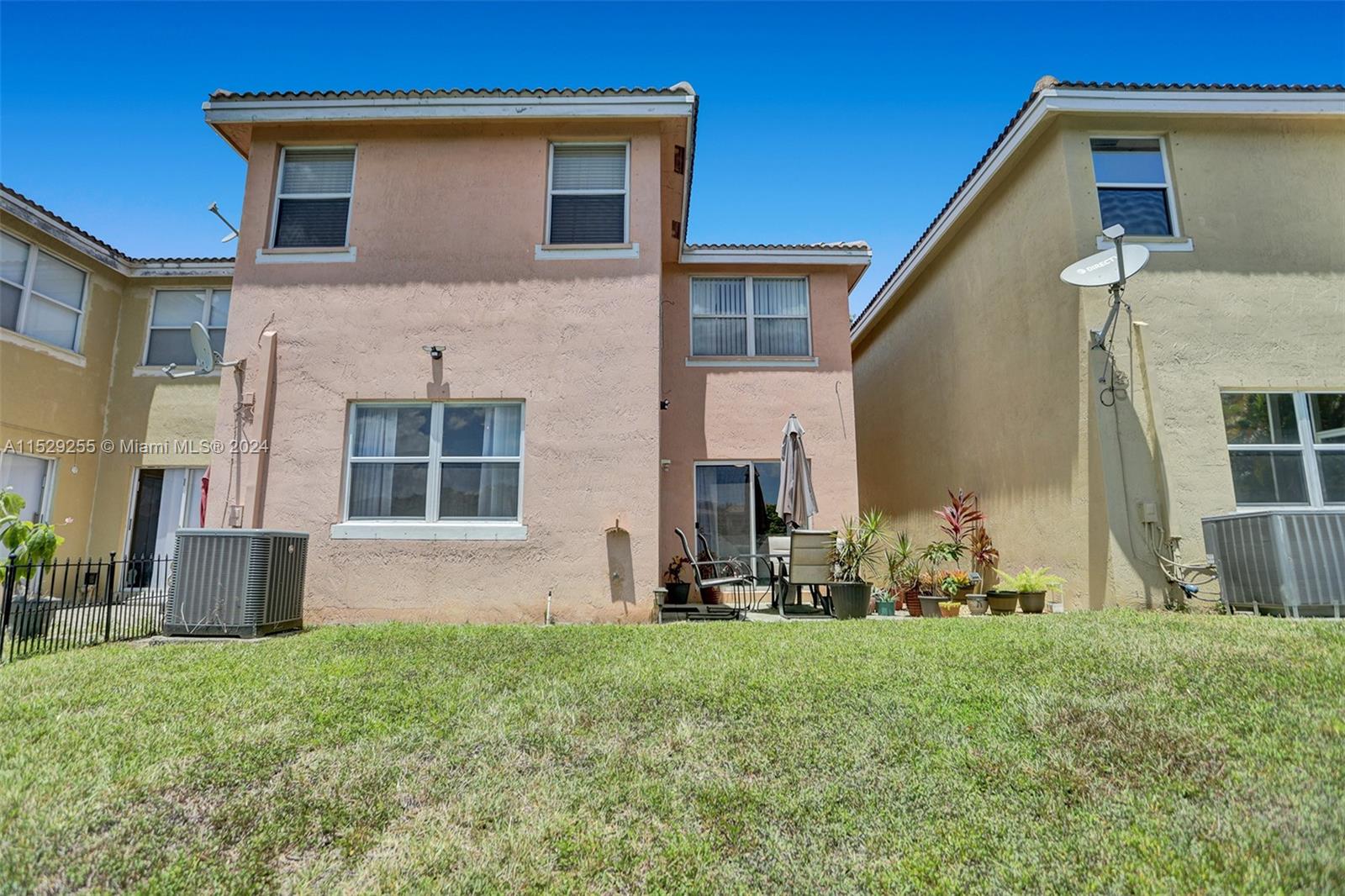 9316 NW 55th St, Sunrise, Florida 33351, 3 Bedrooms Bedrooms, ,2 BathroomsBathrooms,Residential,For Sale,9316 NW 55th St,A11529255