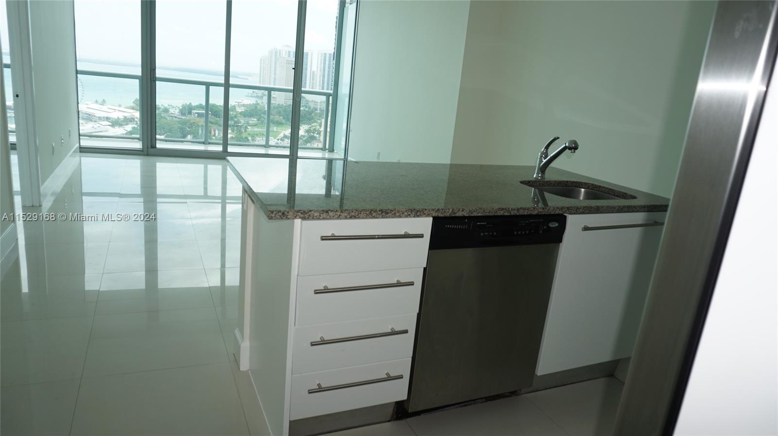 888 Biscayne Blvd 2603, Miami, Florida 33132, 1 Bedroom Bedrooms, ,1 BathroomBathrooms,Residentiallease,For Rent,888 Biscayne Blvd 2603,A11529168