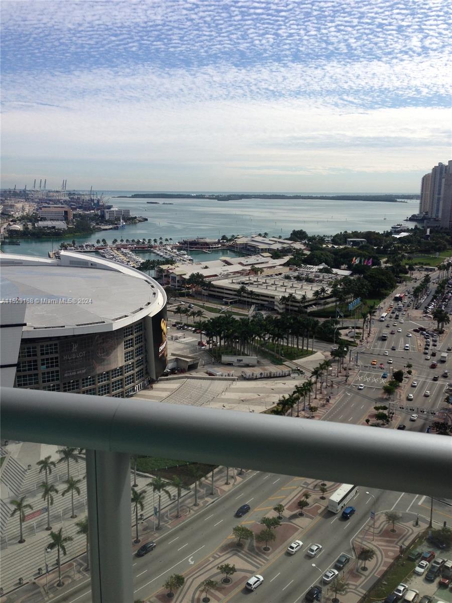 888 Biscayne Blvd 2603, Miami, Florida 33132, 1 Bedroom Bedrooms, ,1 BathroomBathrooms,Residentiallease,For Rent,888 Biscayne Blvd 2603,A11529168