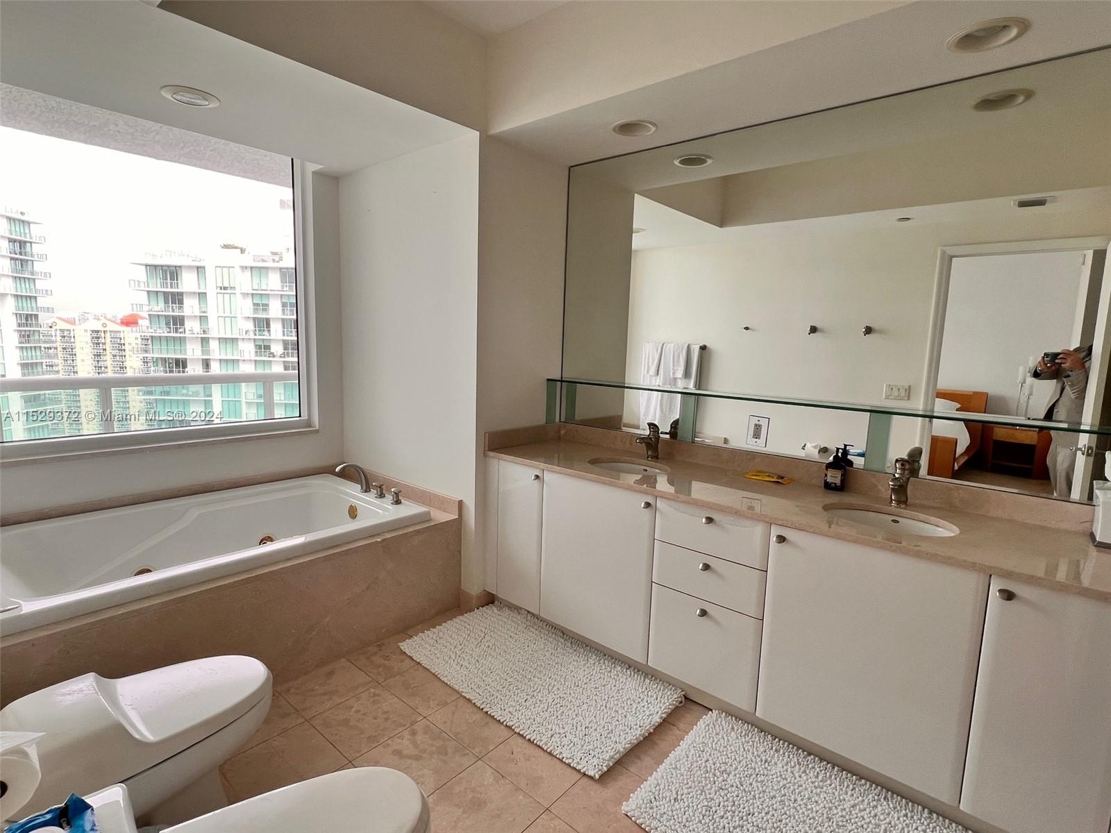 16500 Collins Ave 2551, Sunny Isles Beach, Florida 33160, 4 Bedrooms Bedrooms, ,3 BathroomsBathrooms,Residentiallease,For Rent,16500 Collins Ave 2551,A11529372