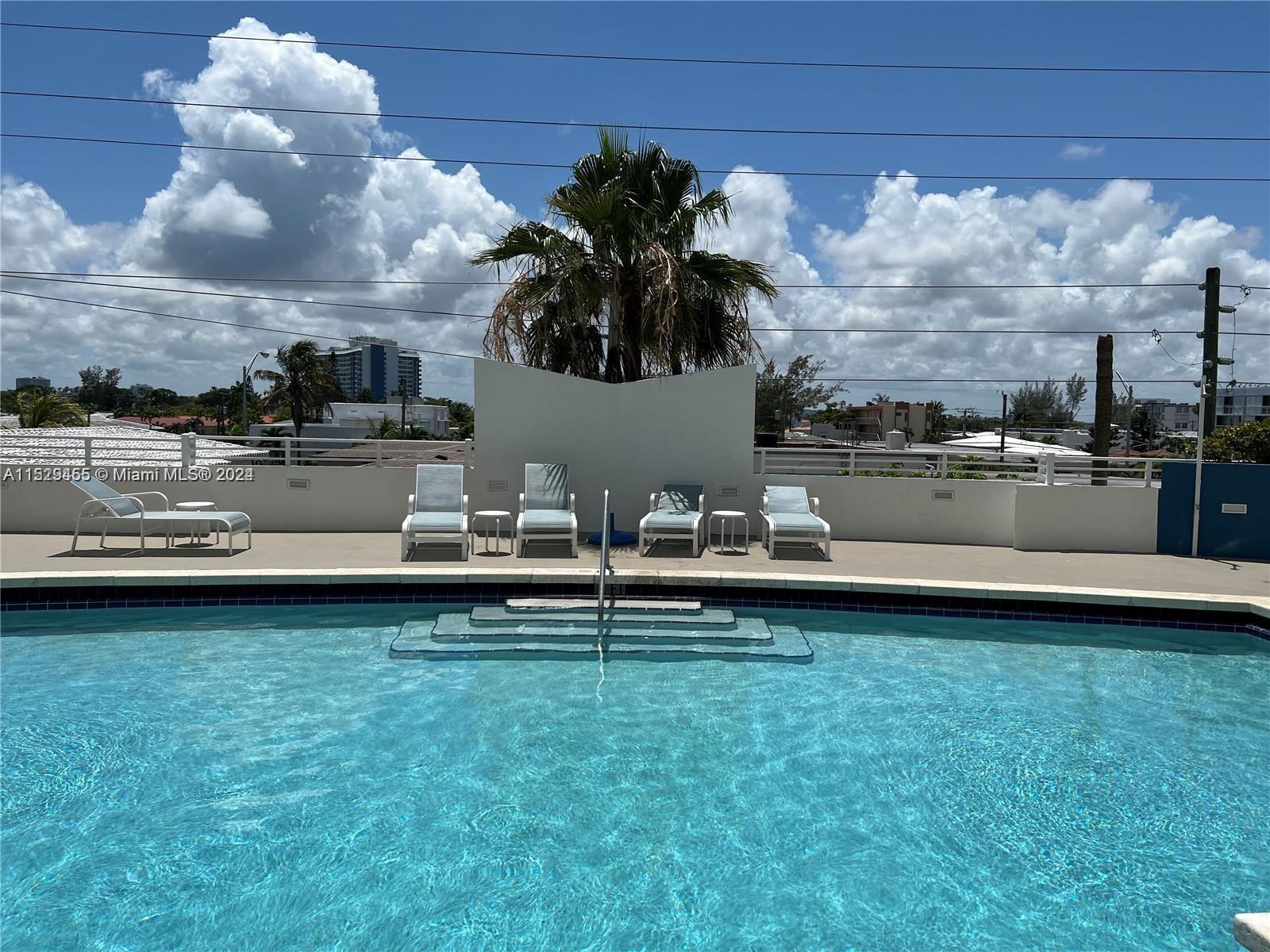 7600 Collins Ave 1203, Miami Beach, Florida 33141, 2 Bedrooms Bedrooms, ,2 BathroomsBathrooms,Residentiallease,For Rent,7600 Collins Ave 1203,A11529455