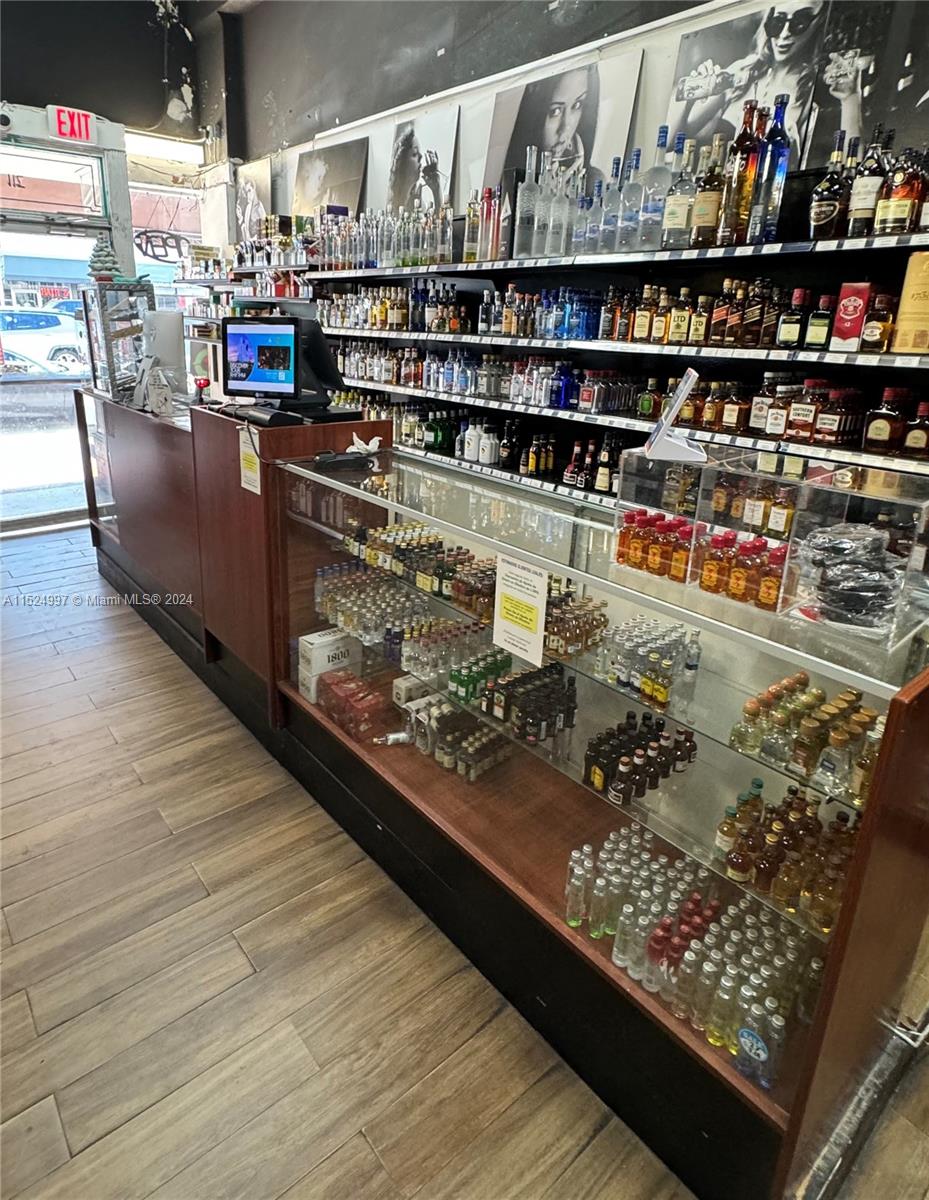 211 71 st, Miami Beach, Florida 33141, ,Businessopportunity,For Sale,211 71 st,A11524997