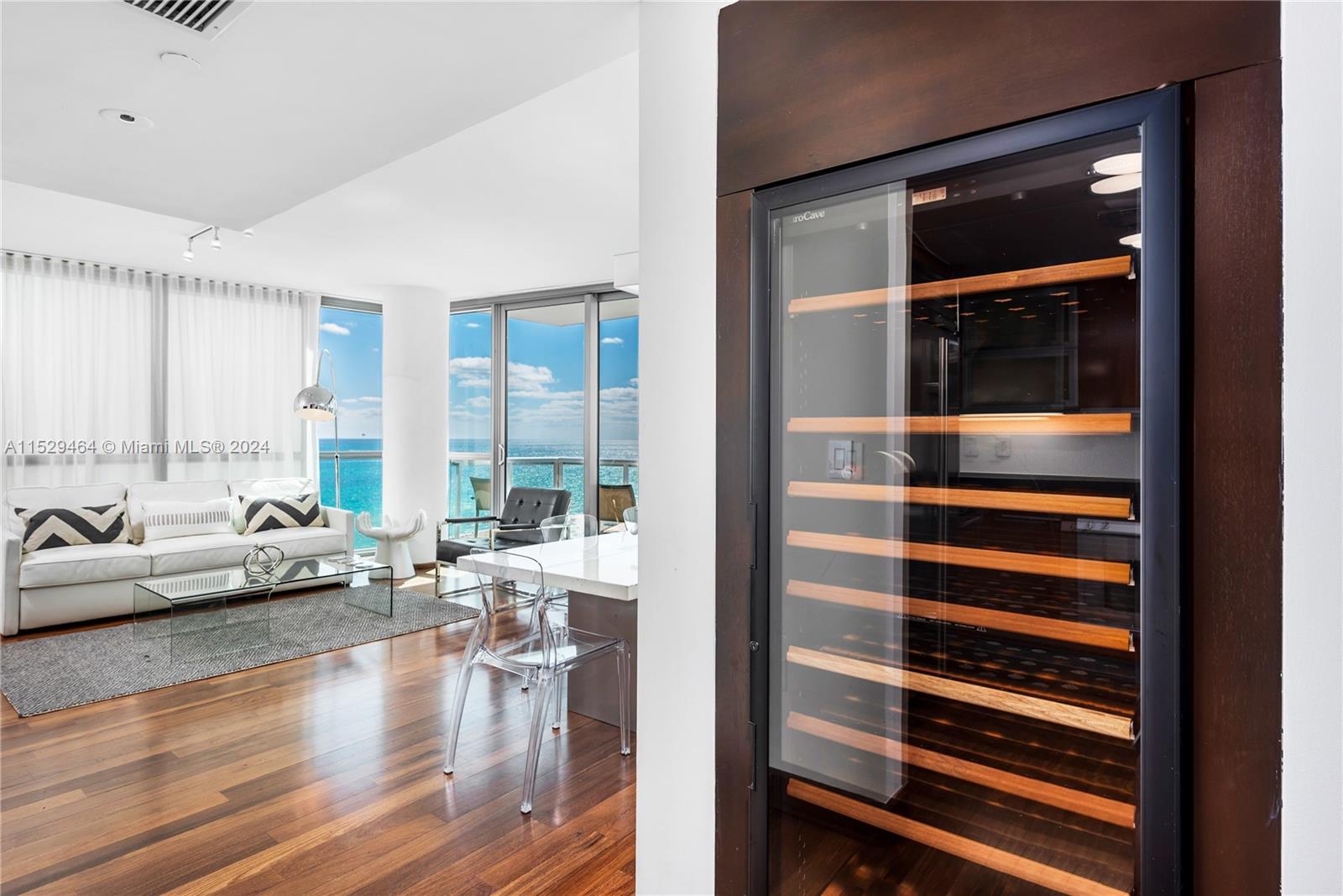 101 20th St 2104, Miami Beach, Florida 33139, 2 Bedrooms Bedrooms, ,2 BathroomsBathrooms,Residentiallease,For Rent,101 20th St 2104,A11529464