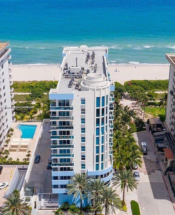 Beautiful apartment in Surfside Beach! This beautiful and spacious 1-bedroom, 1-bathroom apartment boasts a delightful balcony with panoramic views of the ocean and intercoastal. Boutique-style building, this recently renovated gem features high-end furnishings, new kitchen appliances, king size bed and washer/dryer. Walking distance to renowned restaurants, shops, and the prestigious Bal Harbour Shops. Amenities includes a pool, barbecue area, gym, billiard room. Don't miss the chance to make this your home.