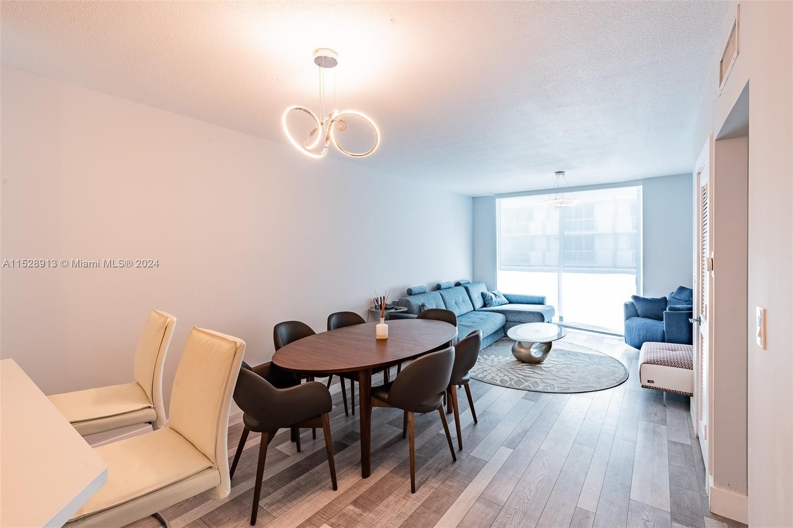 9201 Collins Ave 723, Surfside, Florida 33154, 1 Bedroom Bedrooms, ,1 BathroomBathrooms,Residentiallease,For Rent,9201 Collins Ave 723,A11528913