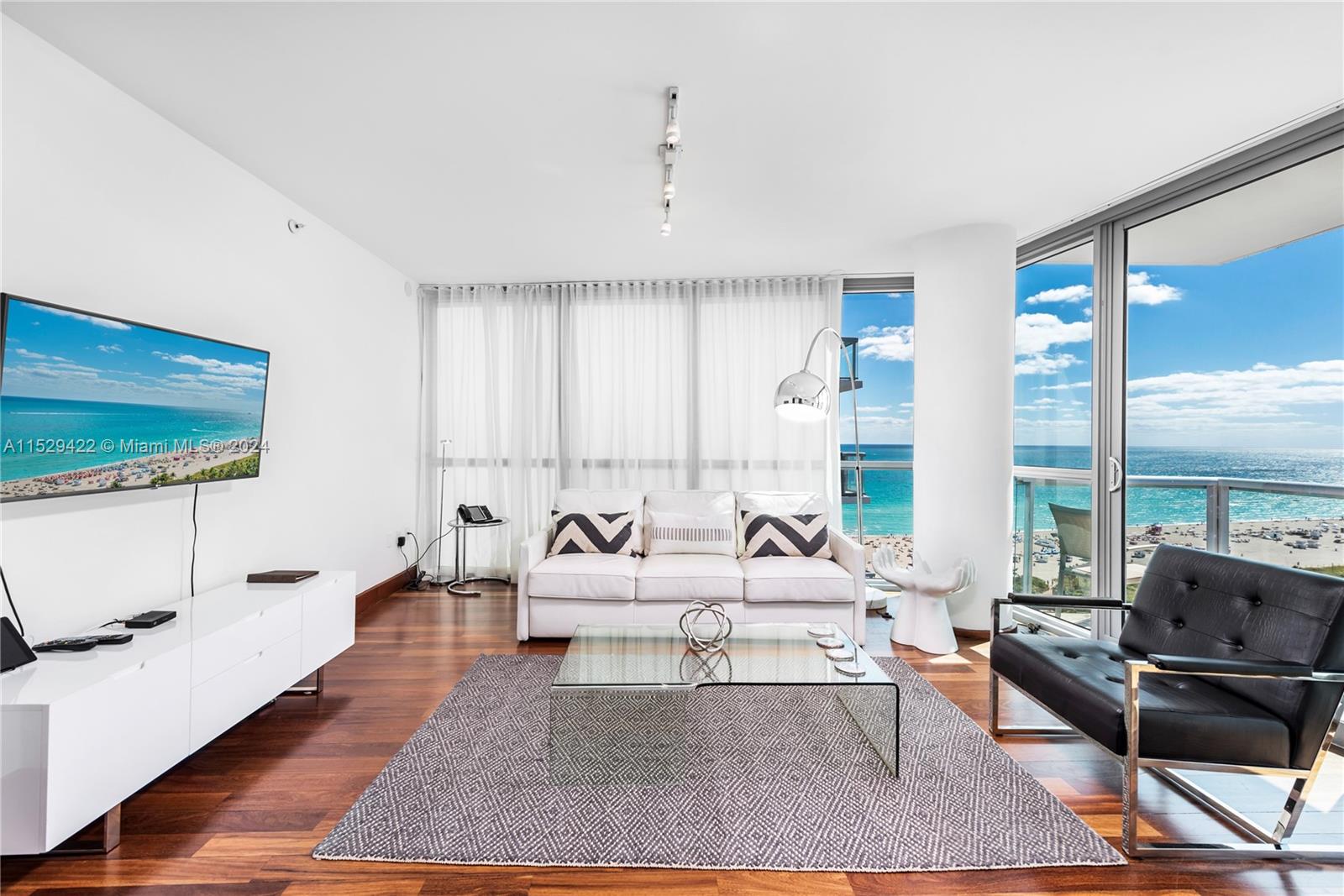 101 20th St 2104, Miami Beach, Florida 33139, 2 Bedrooms Bedrooms, ,2 BathroomsBathrooms,Residential,For Sale,101 20th St 2104,A11529422