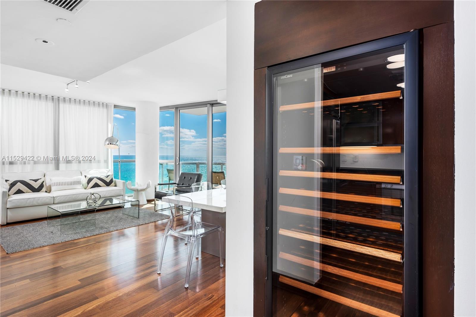 101 20th St 2104, Miami Beach, Florida 33139, 2 Bedrooms Bedrooms, ,2 BathroomsBathrooms,Residential,For Sale,101 20th St 2104,A11529422
