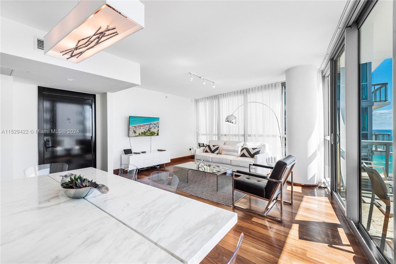 101 20th St 2104, Miami Beach, Florida 33139, 2 Bedrooms Bedrooms, ,2 BathroomsBathrooms,Residential,For Sale,101 20th St 2104,A11529422