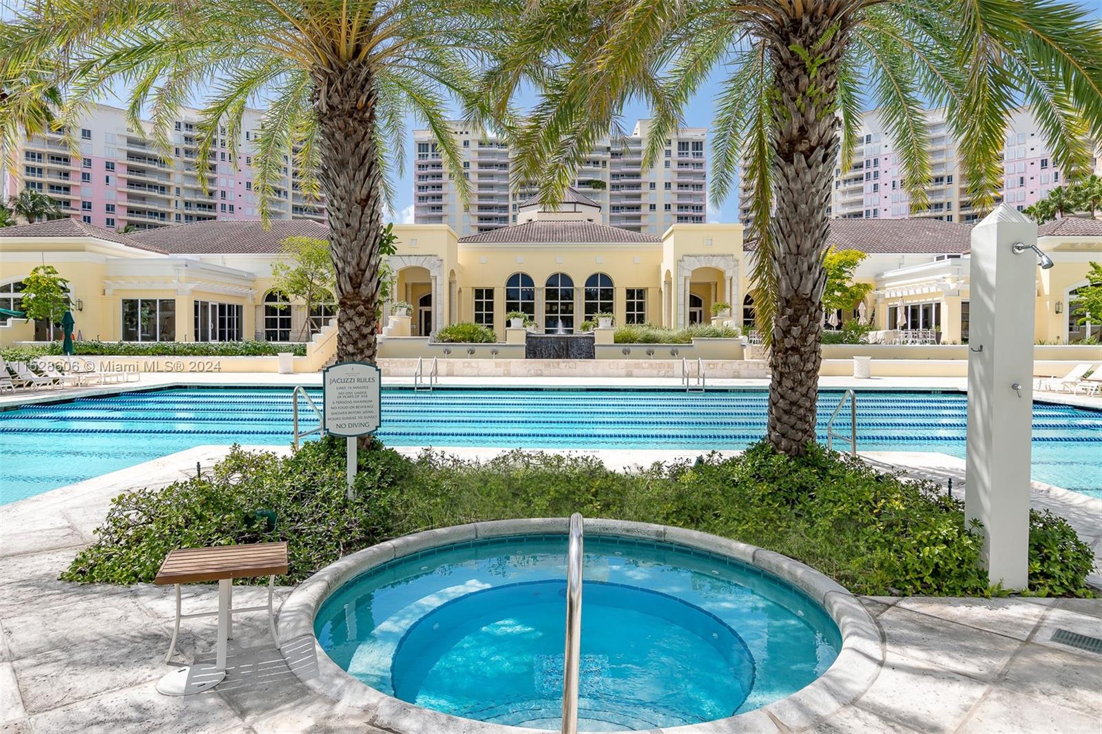 717 Crandon Blvd 308, Key Biscayne, Florida 33149, 2 Bedrooms Bedrooms, ,2 BathroomsBathrooms,Residential,For Sale,717 Crandon Blvd 308,A11528606
