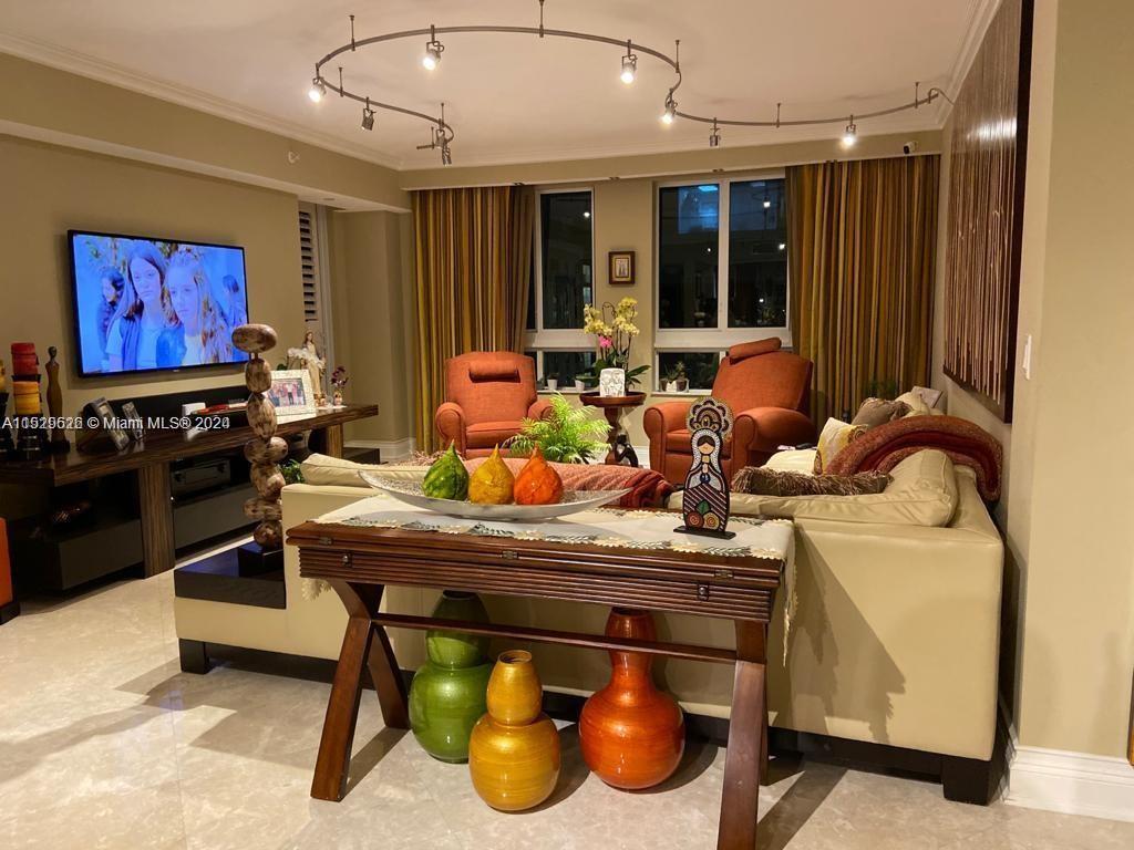 7350 SW 89th St 622S, Miami, Florida 33156, 3 Bedrooms Bedrooms, ,3 BathroomsBathrooms,Residentiallease,For Rent,7350 SW 89th St 622S,A11529626