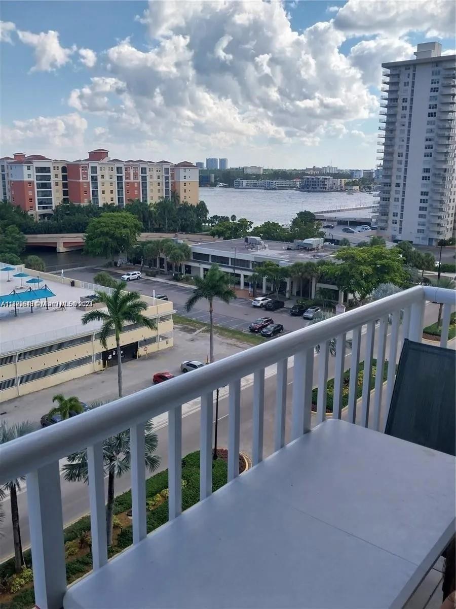 231 174th St 1006, Sunny Isles Beach, Florida 33160, 1 Bedroom Bedrooms, ,1 BathroomBathrooms,Residential,For Sale,231 174th St 1006,A11529643