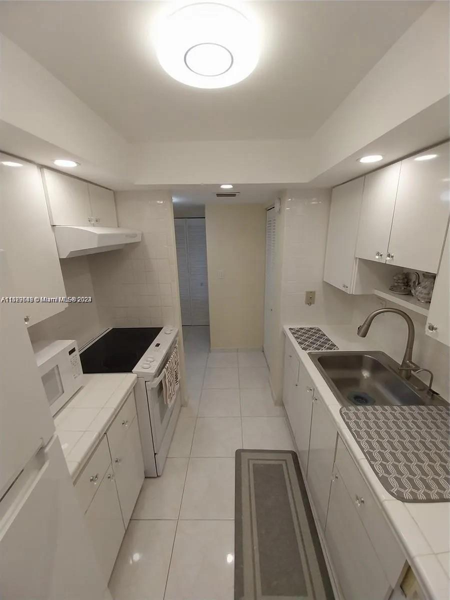 231 174th St 1006, Sunny Isles Beach, Florida 33160, 1 Bedroom Bedrooms, ,1 BathroomBathrooms,Residential,For Sale,231 174th St 1006,A11529643