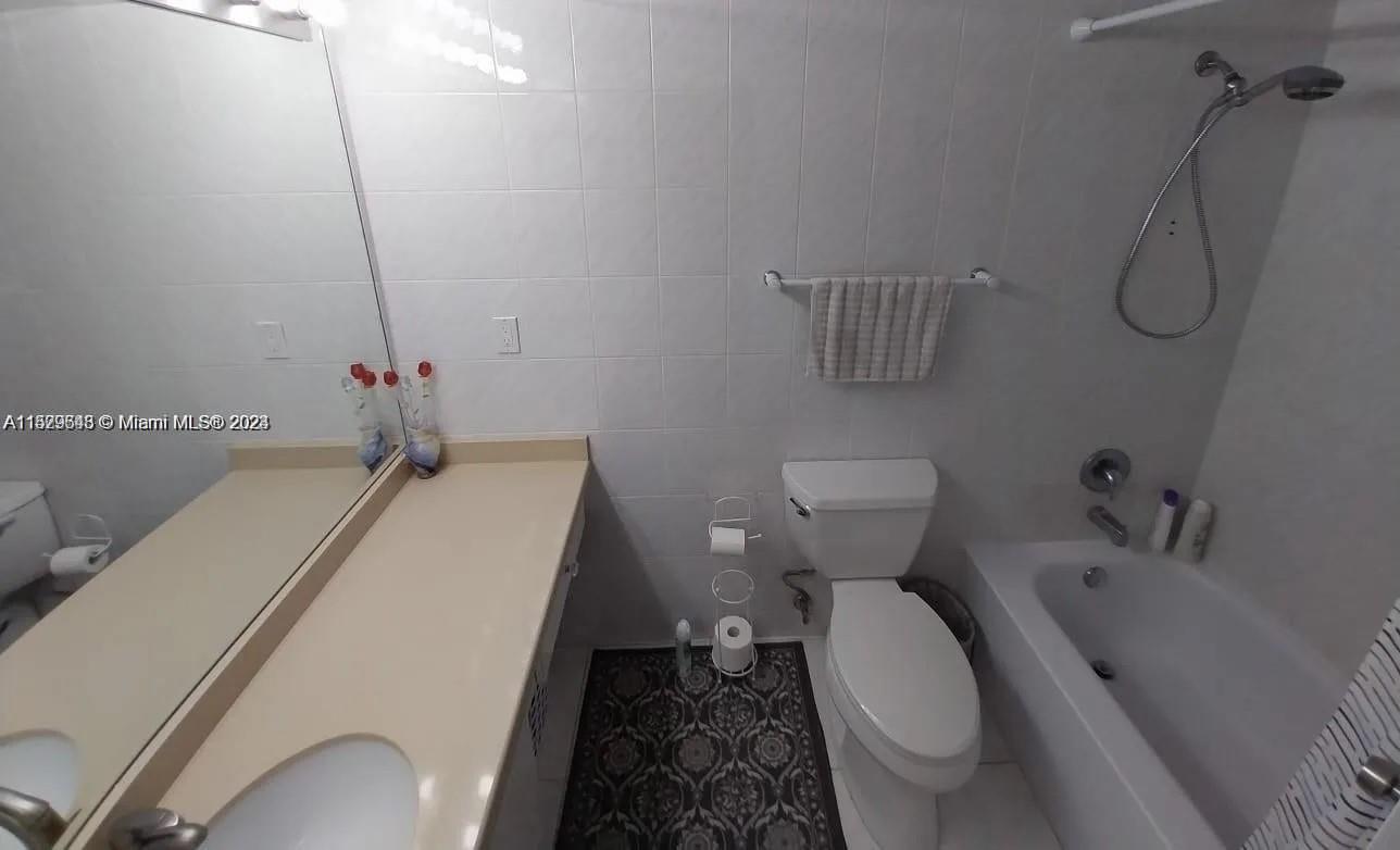 231 174th St 1006, Sunny Isles Beach, Florida 33160, 1 Bedroom Bedrooms, ,1 BathroomBathrooms,Residential,For Sale,231 174th St 1006,A11529643