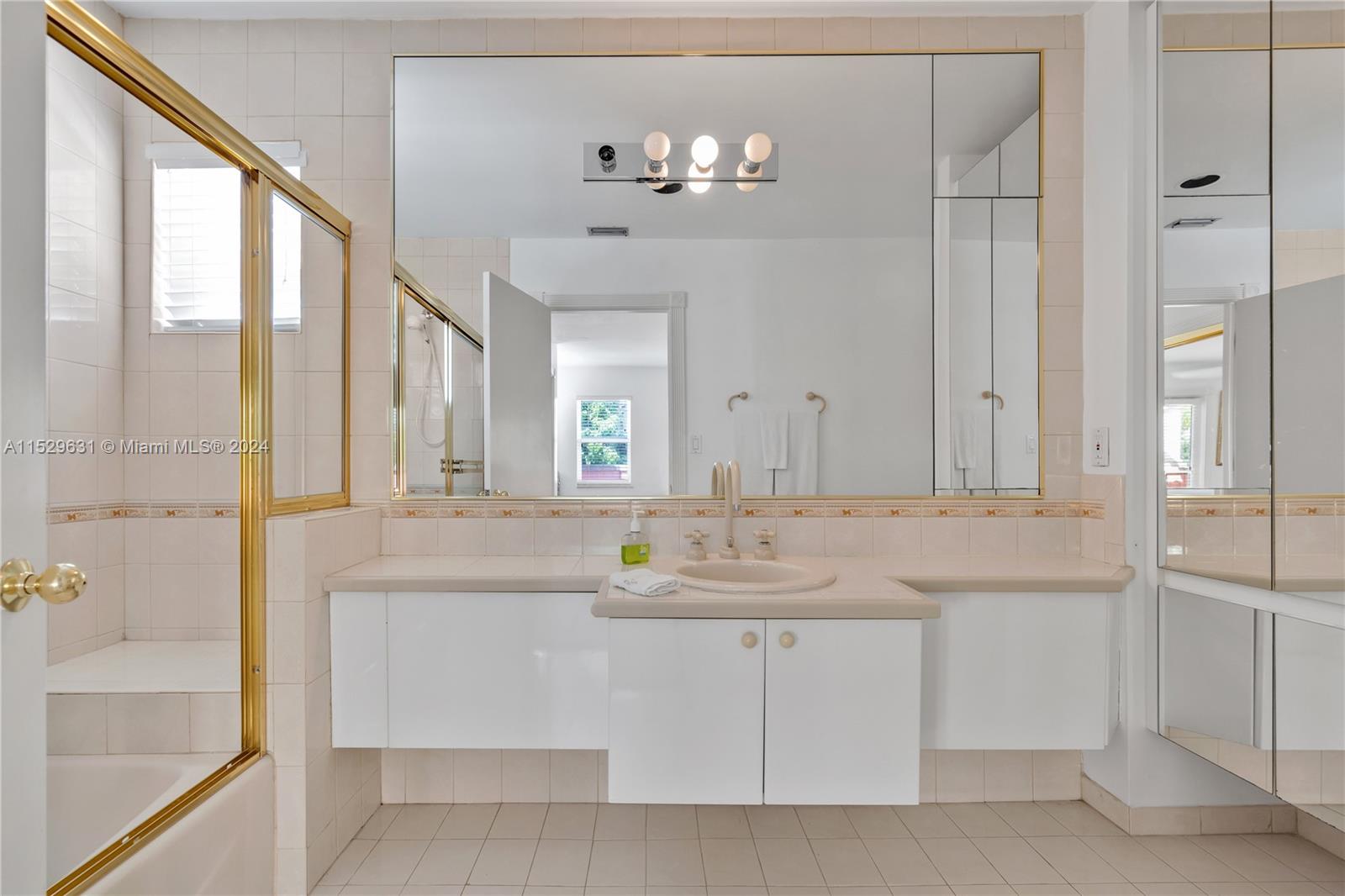 8768 SW 62nd Ct, Pinecrest, Florida 33156, 5 Bedrooms Bedrooms, ,4 BathroomsBathrooms,Residential,For Sale,8768 SW 62nd Ct,A11529631
