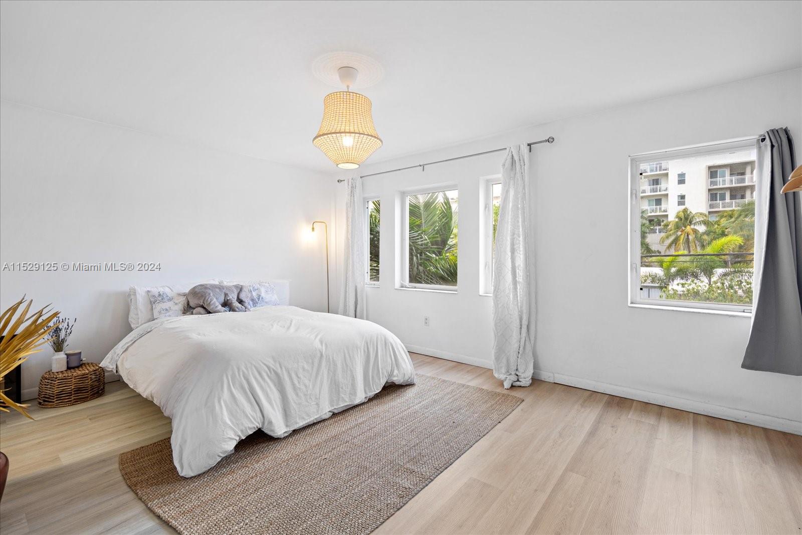 726 NE 5th Ave 726, Fort Lauderdale, Florida 33304, 2 Bedrooms Bedrooms, ,2 BathroomsBathrooms,Residentiallease,For Rent,726 NE 5th Ave 726,A11529125