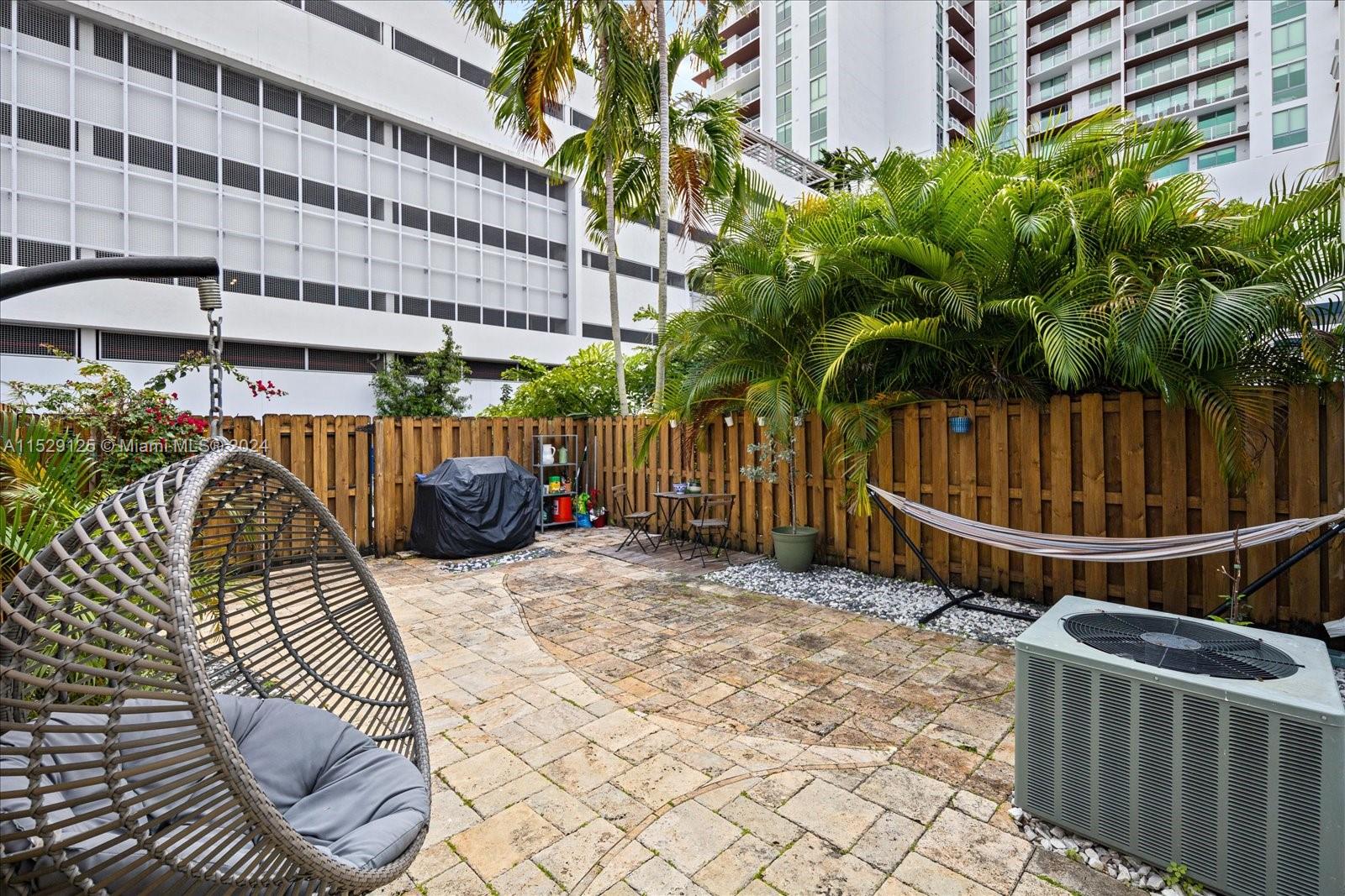 726 NE 5th Ave 726, Fort Lauderdale, Florida 33304, 2 Bedrooms Bedrooms, ,2 BathroomsBathrooms,Residentiallease,For Rent,726 NE 5th Ave 726,A11529125