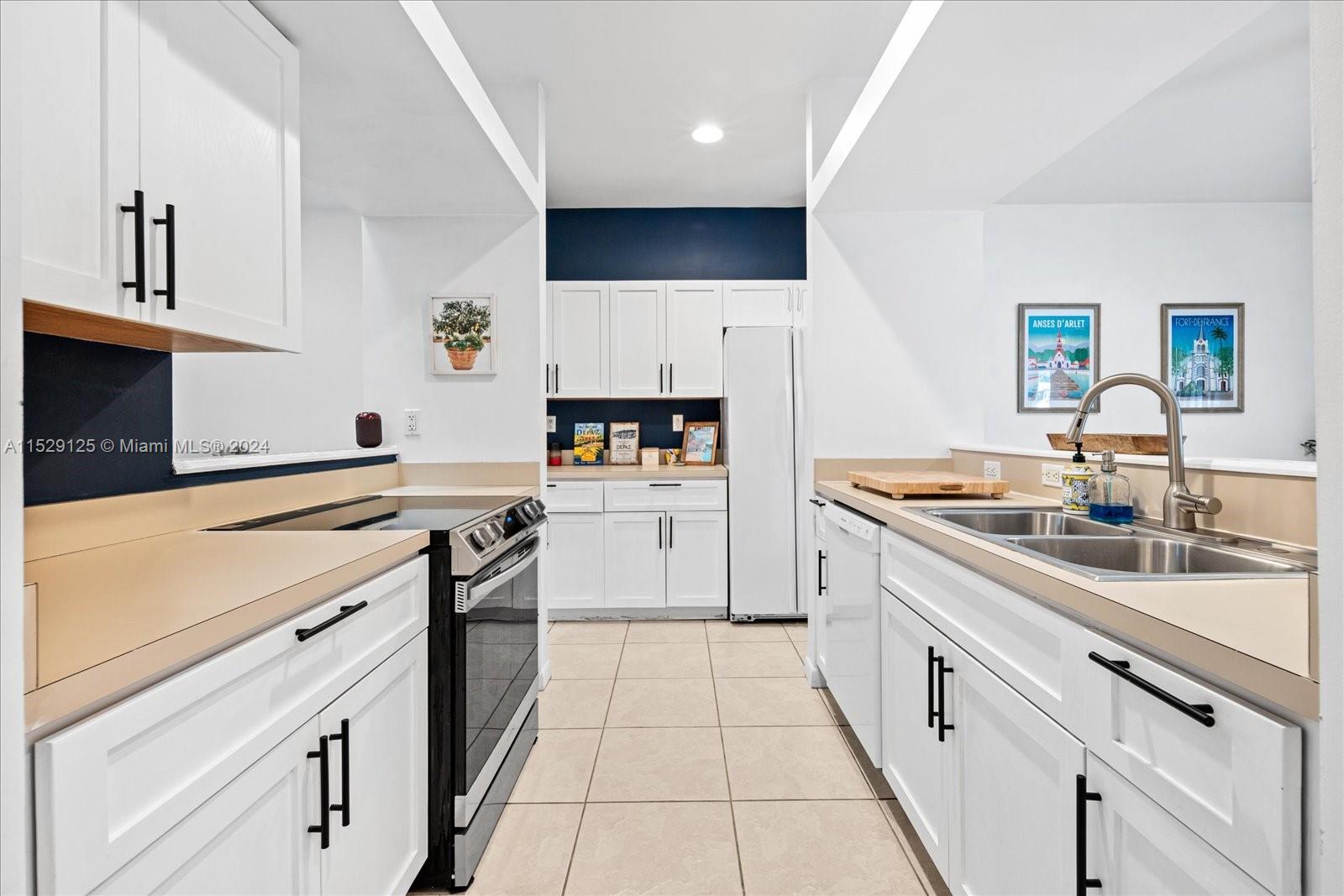 726 NE 5th Ave 726, Fort Lauderdale, Florida 33304, 2 Bedrooms Bedrooms, ,2 BathroomsBathrooms,Residentiallease,For Rent,726 NE 5th Ave 726,A11529125