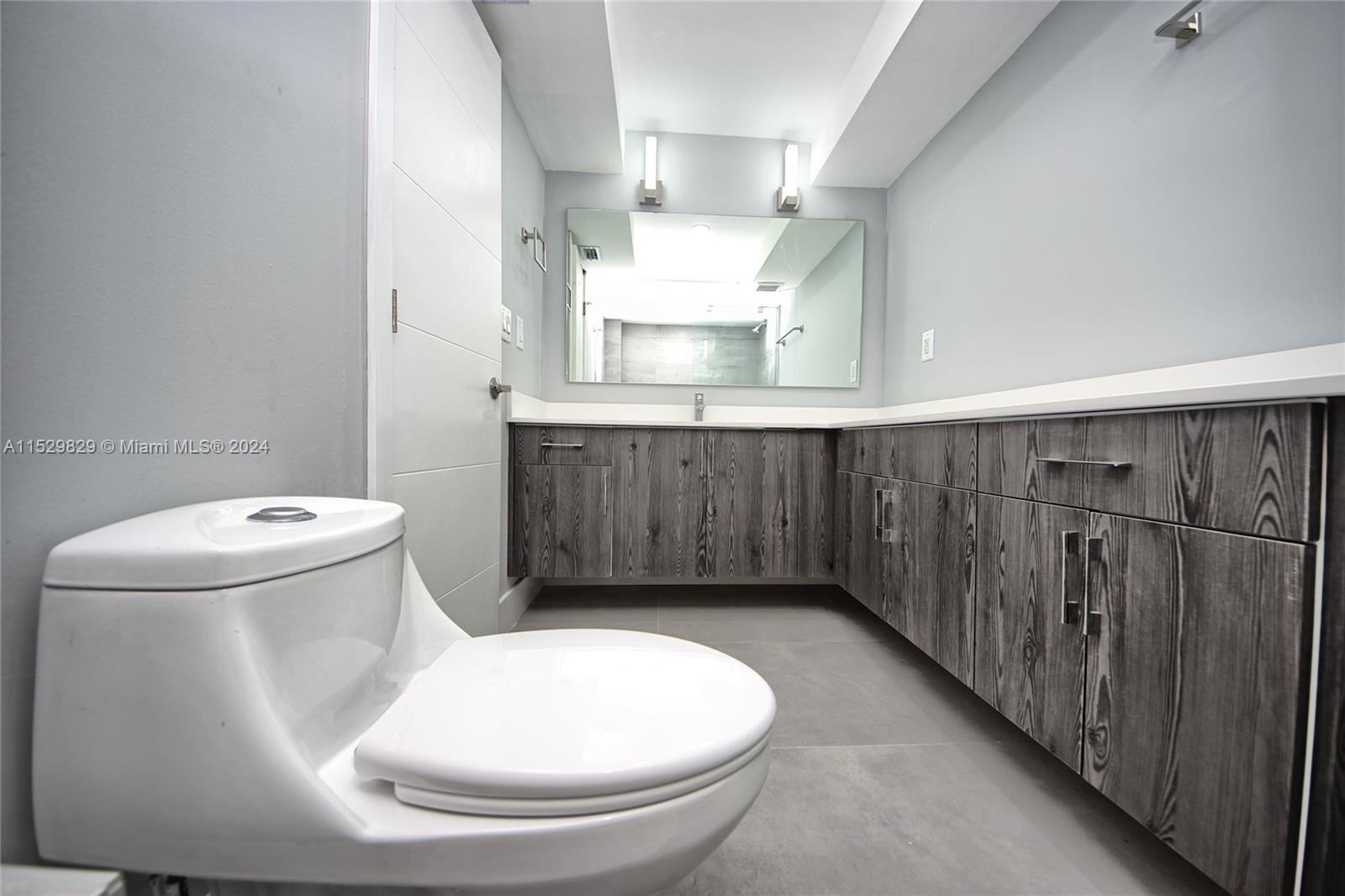 1660 NE 191st St 309-1, Miami, Florida 33179, 2 Bedrooms Bedrooms, ,2 BathroomsBathrooms,Residentiallease,For Rent,1660 NE 191st St 309-1,A11529829