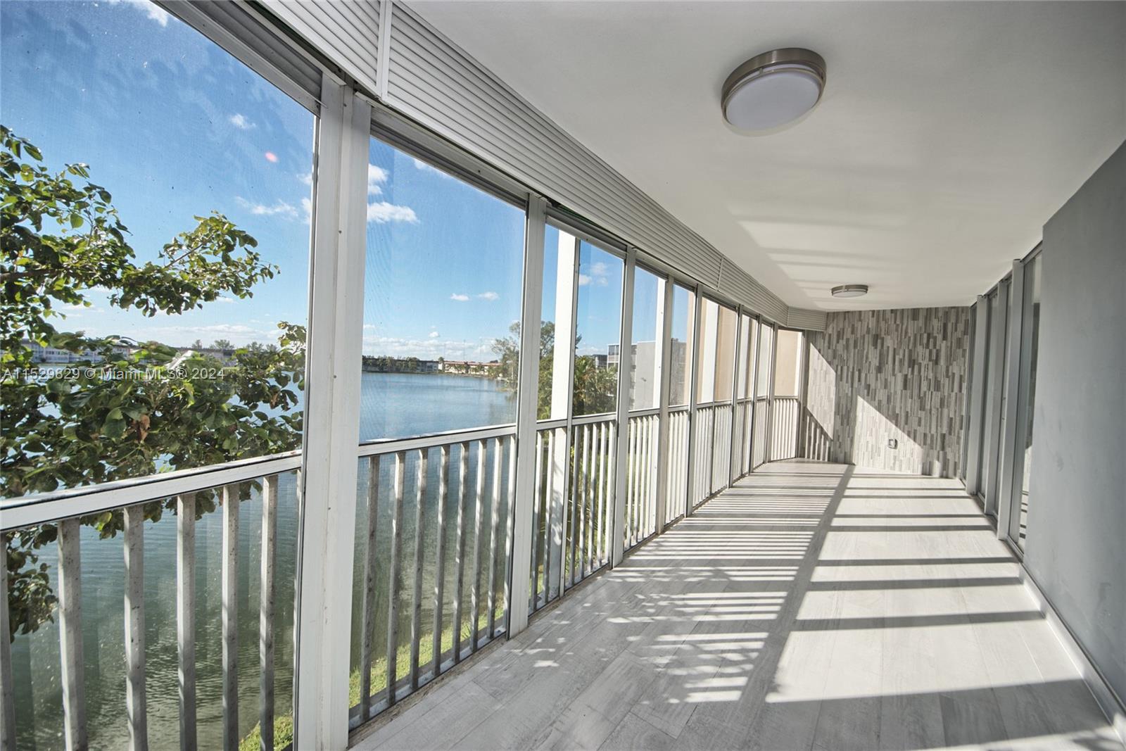 1660 NE 191st St 309-1, Miami, Florida 33179, 2 Bedrooms Bedrooms, ,2 BathroomsBathrooms,Residentiallease,For Rent,1660 NE 191st St 309-1,A11529829