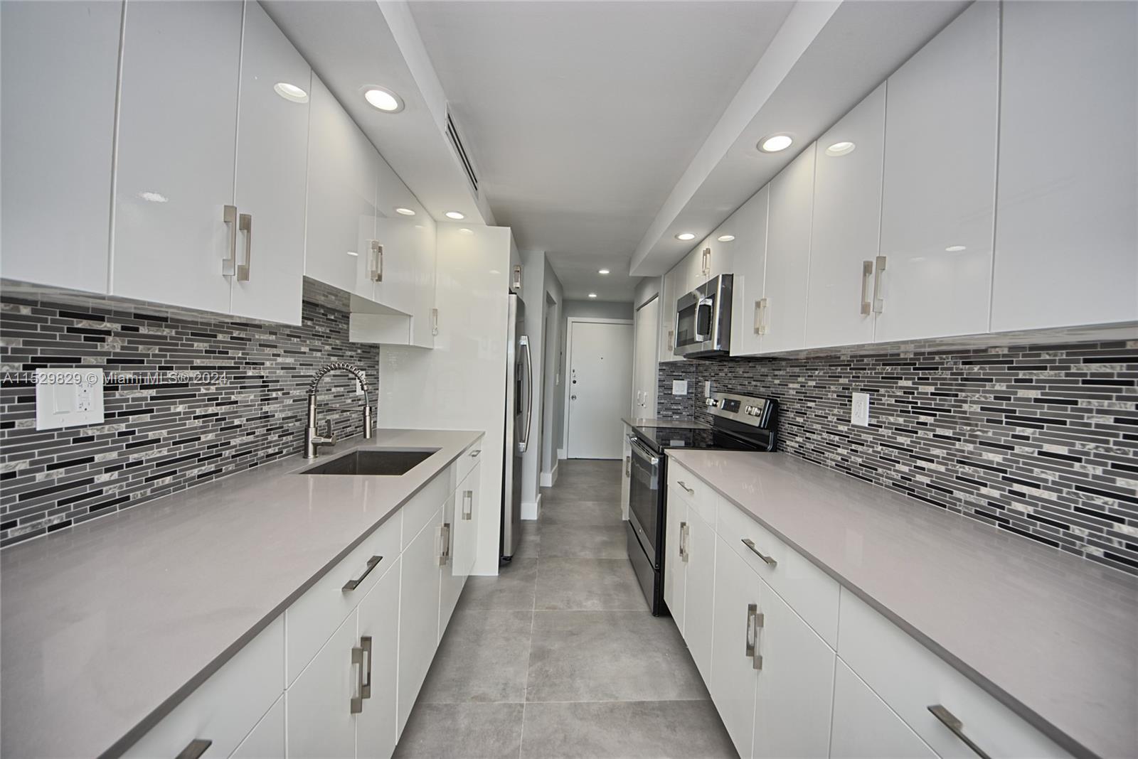 1660 NE 191st St 309-1, Miami, Florida 33179, 2 Bedrooms Bedrooms, ,2 BathroomsBathrooms,Residentiallease,For Rent,1660 NE 191st St 309-1,A11529829