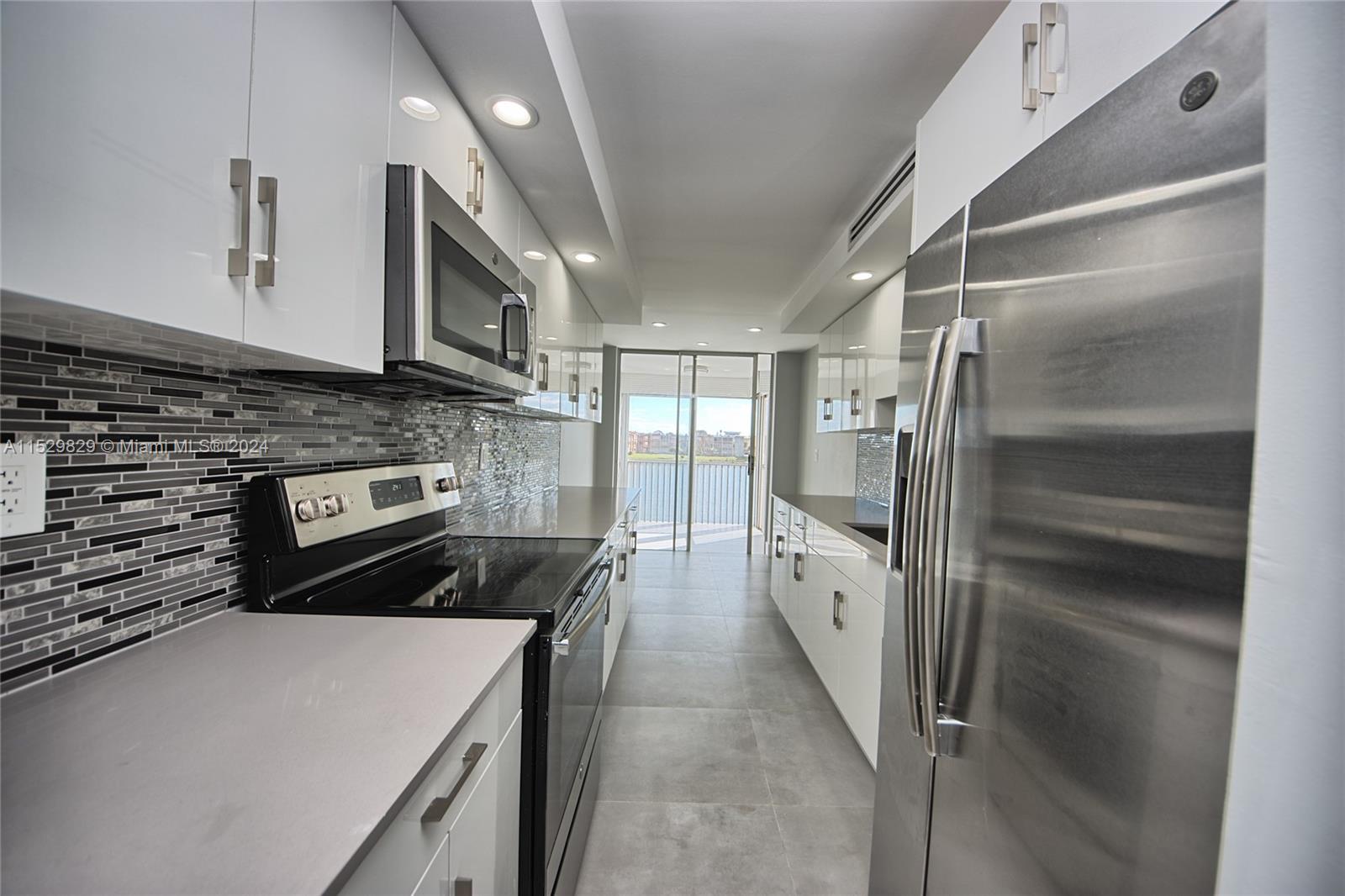 1660 NE 191st St 309-1, Miami, Florida 33179, 2 Bedrooms Bedrooms, ,2 BathroomsBathrooms,Residentiallease,For Rent,1660 NE 191st St 309-1,A11529829