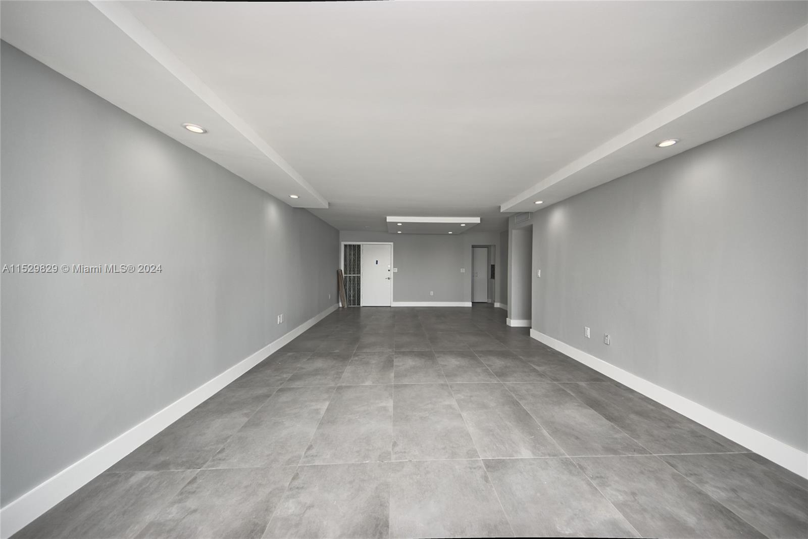 1660 NE 191st St 309-1, Miami, Florida 33179, 2 Bedrooms Bedrooms, ,2 BathroomsBathrooms,Residentiallease,For Rent,1660 NE 191st St 309-1,A11529829