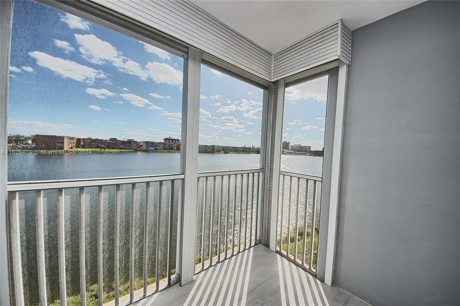 1660 NE 191st St 309-1, Miami, Florida 33179, 2 Bedrooms Bedrooms, ,2 BathroomsBathrooms,Residentiallease,For Rent,1660 NE 191st St 309-1,A11529829