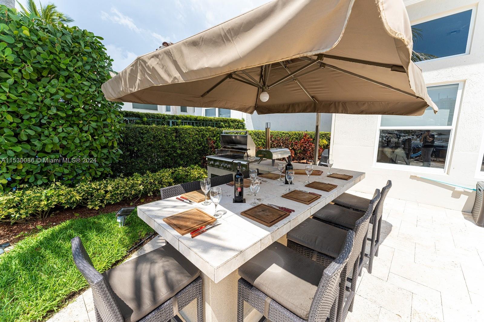 1107 Pelican Ln, Hollywood, Florida 33019, 4 Bedrooms Bedrooms, ,4 BathroomsBathrooms,Residential,For Sale,1107 Pelican Ln,A11530086