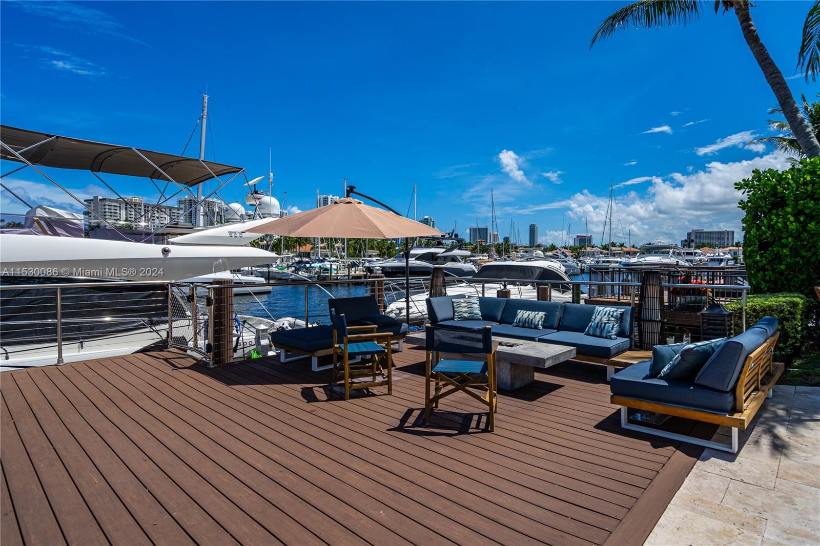 1107 Pelican Ln, Hollywood, Florida 33019, 4 Bedrooms Bedrooms, ,4 BathroomsBathrooms,Residential,For Sale,1107 Pelican Ln,A11530086