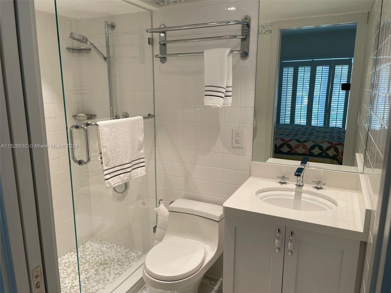 881 Ocean Dr TH8, Key Biscayne, Florida 33149, 2 Bedrooms Bedrooms, ,2 BathroomsBathrooms,Residentiallease,For Rent,881 Ocean Dr TH8,A11528532