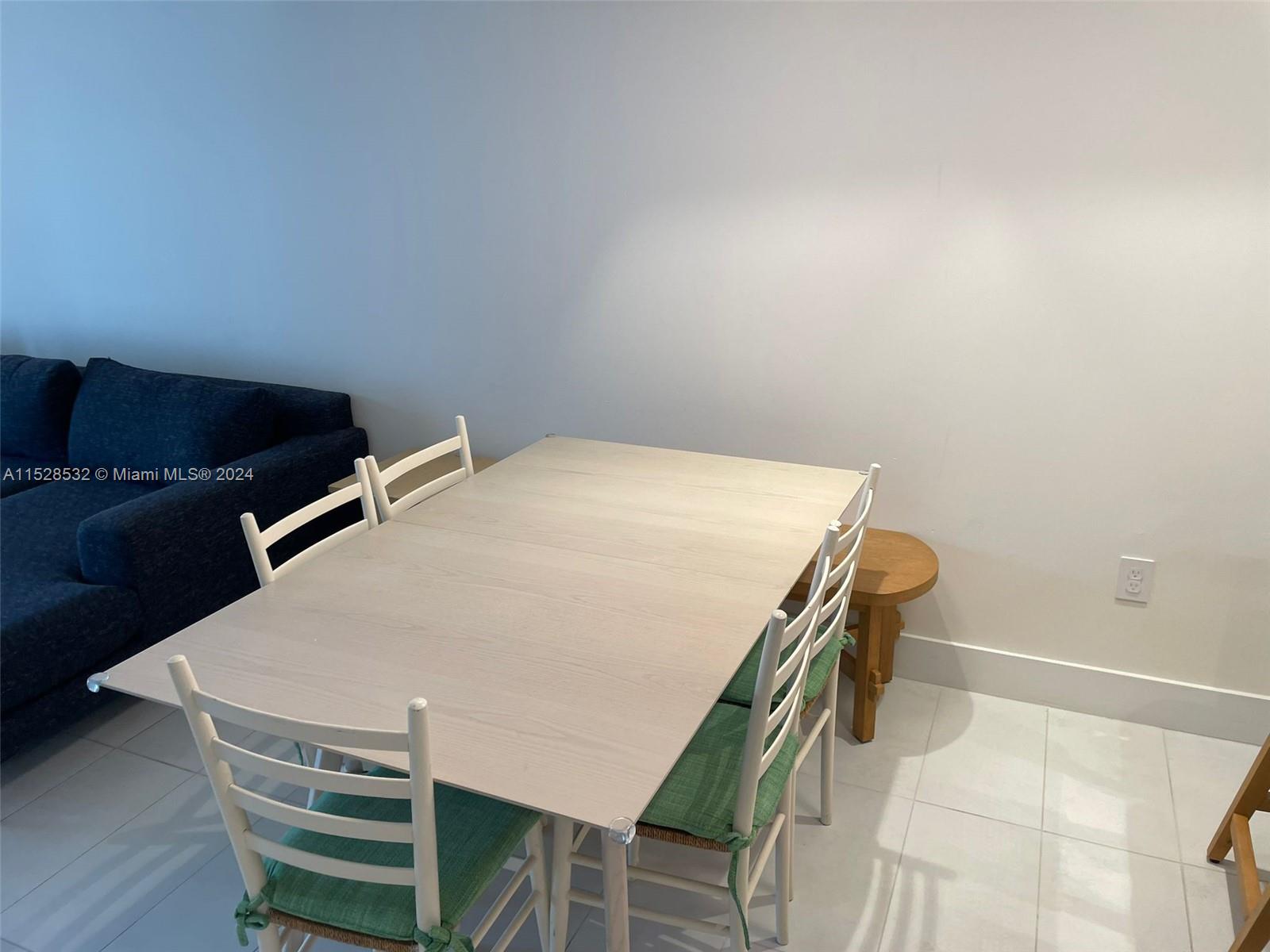 881 Ocean Dr TH8, Key Biscayne, Florida 33149, 2 Bedrooms Bedrooms, ,2 BathroomsBathrooms,Residentiallease,For Rent,881 Ocean Dr TH8,A11528532