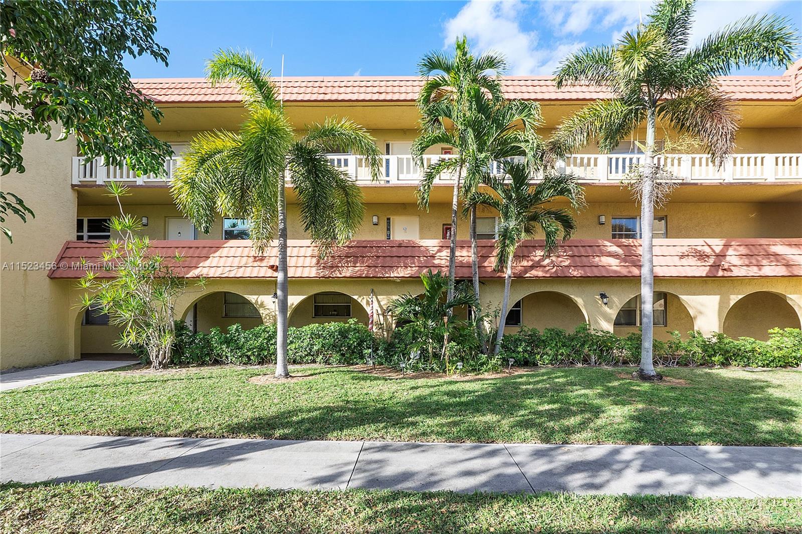 10772 La Placida Dr 7-203, Coral Springs, Florida 33065, 2 Bedrooms Bedrooms, ,2 BathroomsBathrooms,Residential,For Sale,10772 La Placida Dr 7-203,A11523456