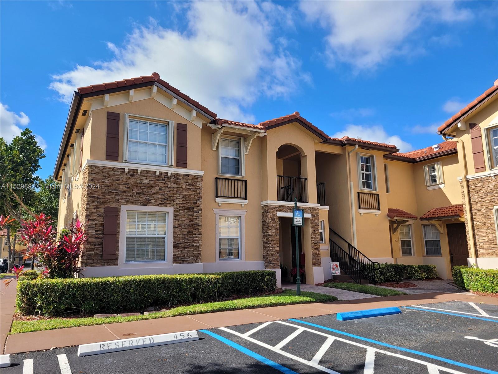 3365 NE 14 DR 201-16, Homestead, Florida 33033, 3 Bedrooms Bedrooms, ,2 BathroomsBathrooms,Residentiallease,For Rent,3365 NE 14 DR 201-16,A11529897